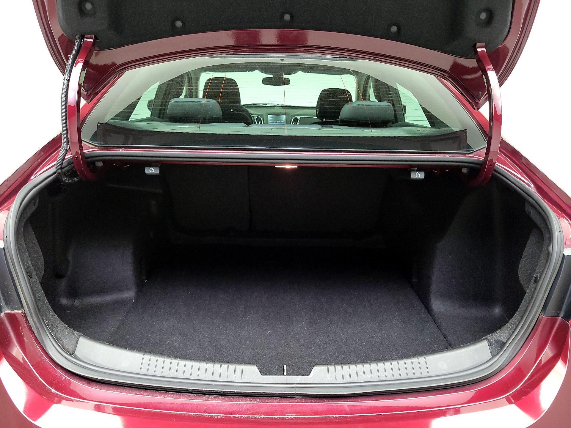 Thumbnail: 2016 Chevrolet Malibu - 20