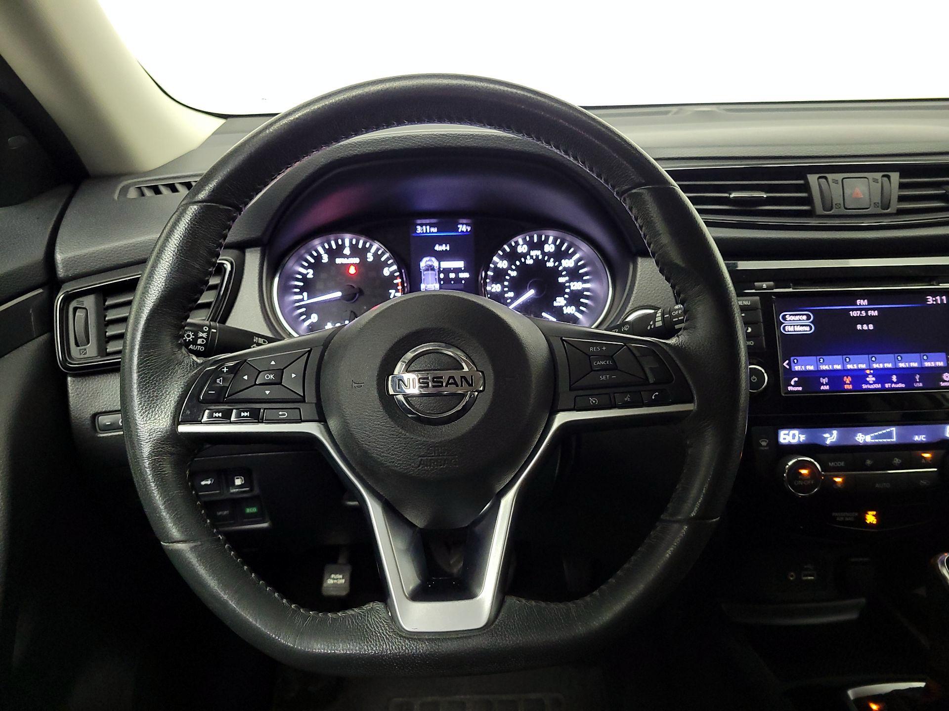 Thumbnail: 2018 Nissan Rogue - 10
