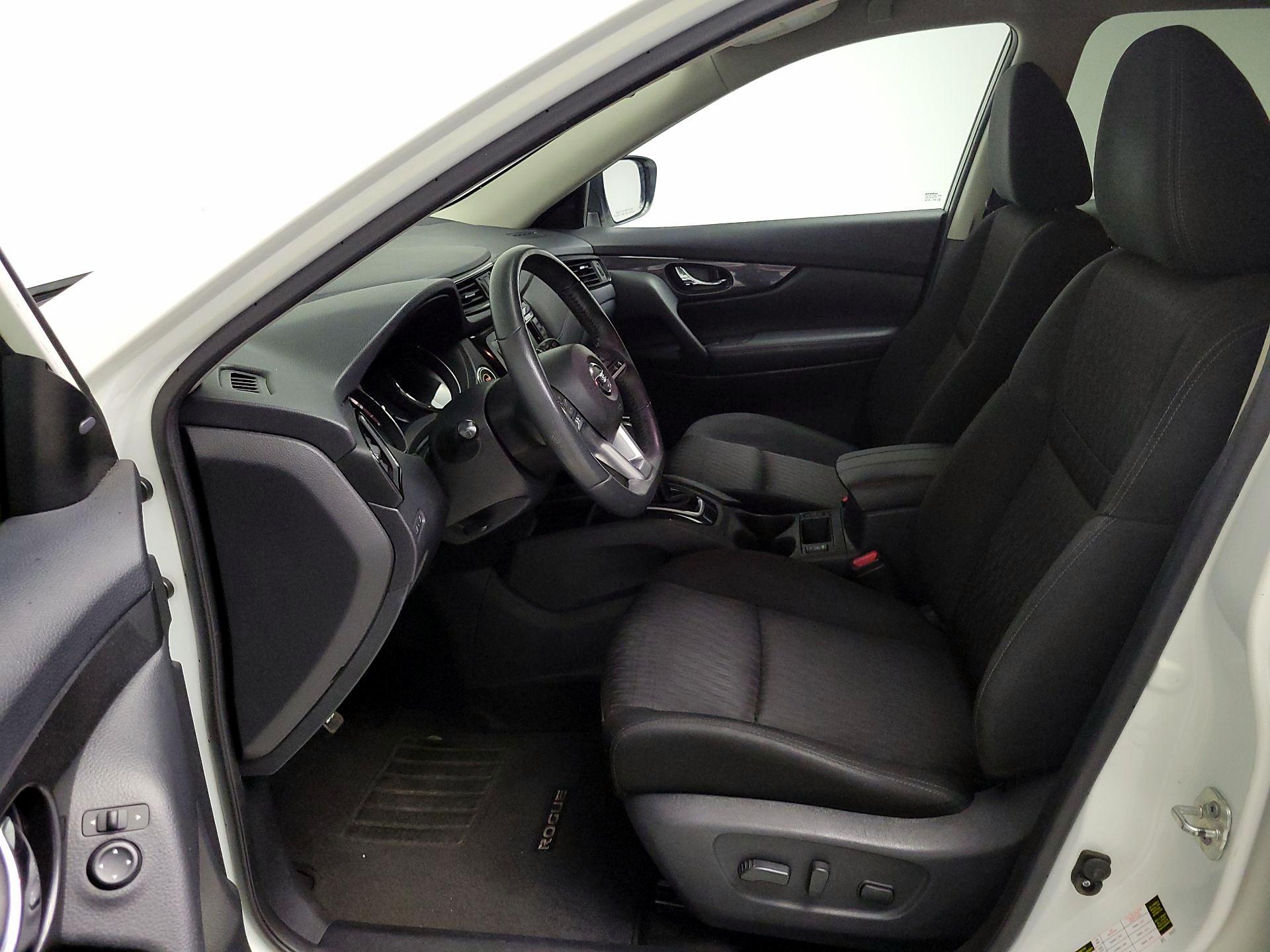 Thumbnail: 2018 Nissan Rogue - 11
