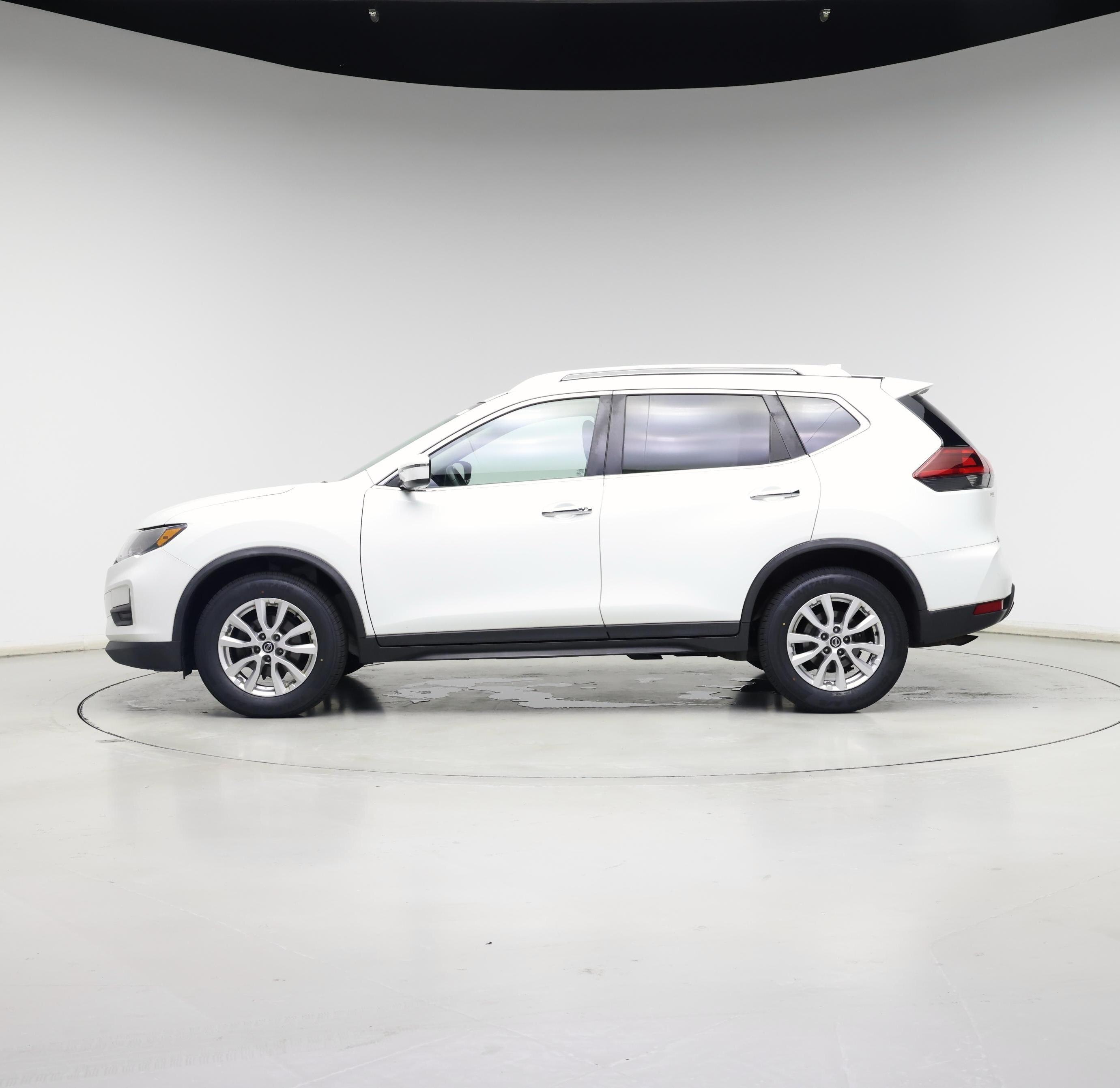 Thumbnail: 2018 Nissan Rogue - 3