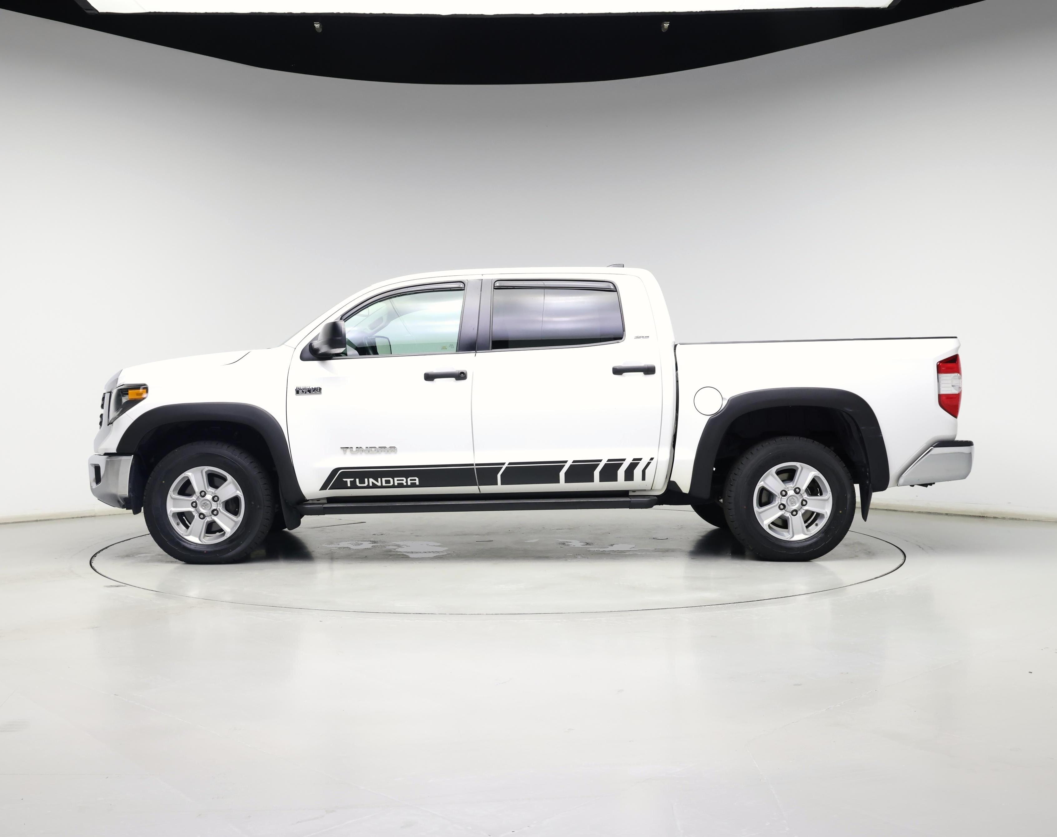Thumbnail: 2020 Toyota Tundra - 3
