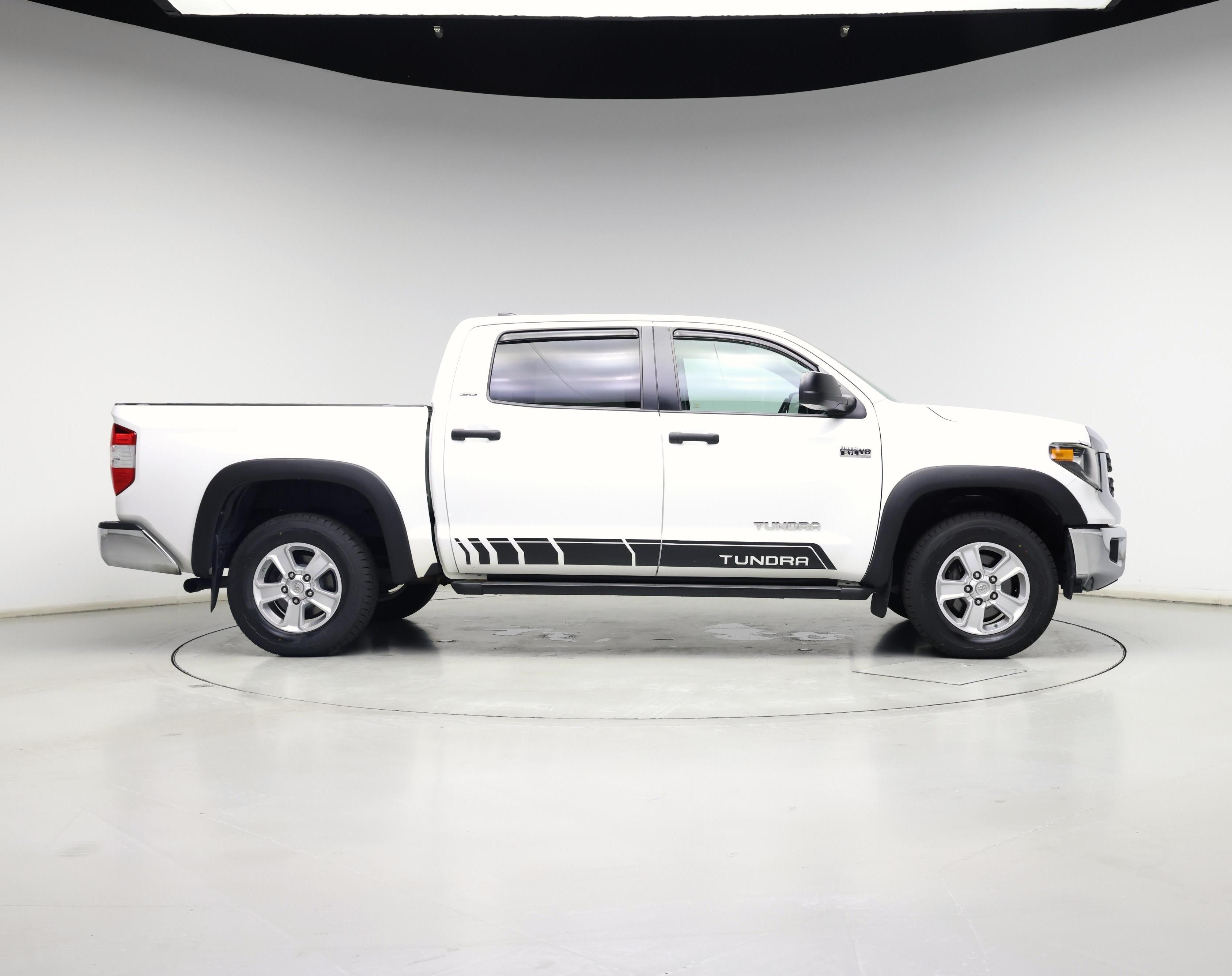 Thumbnail: 2020 Toyota Tundra - 7