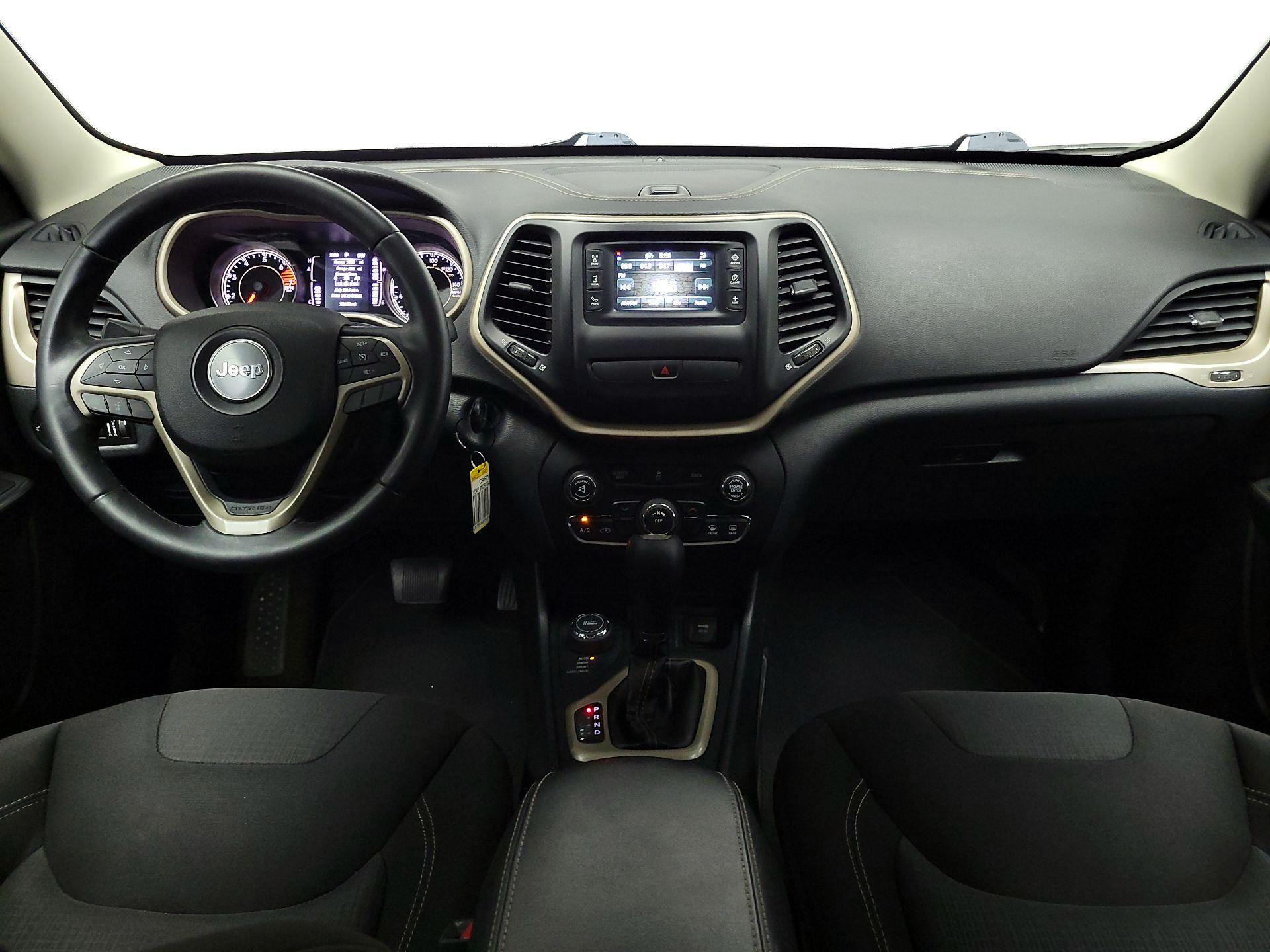 Thumbnail: 2016 Jeep Cherokee - 9