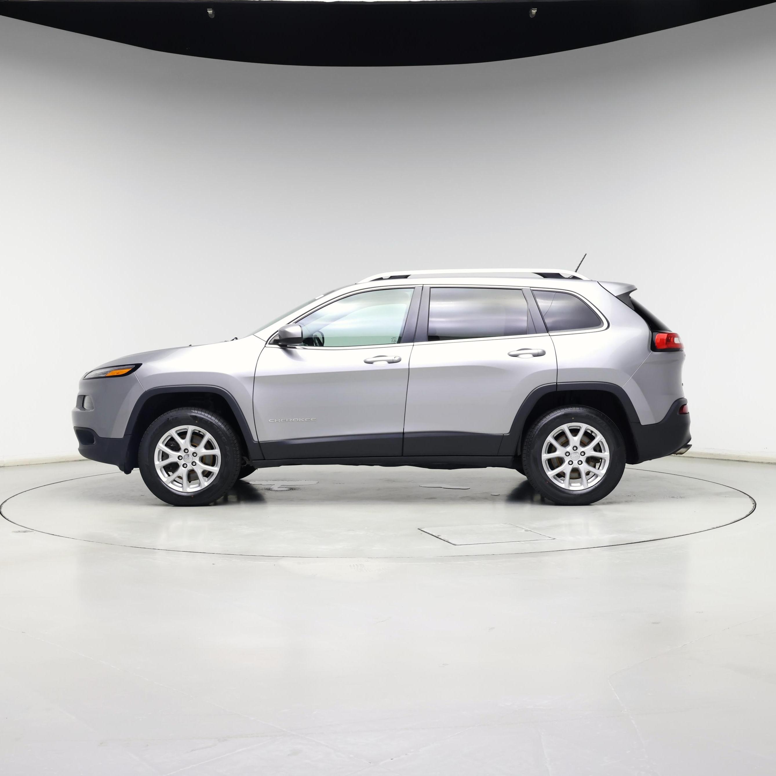 Thumbnail: 2016 Jeep Cherokee - 3