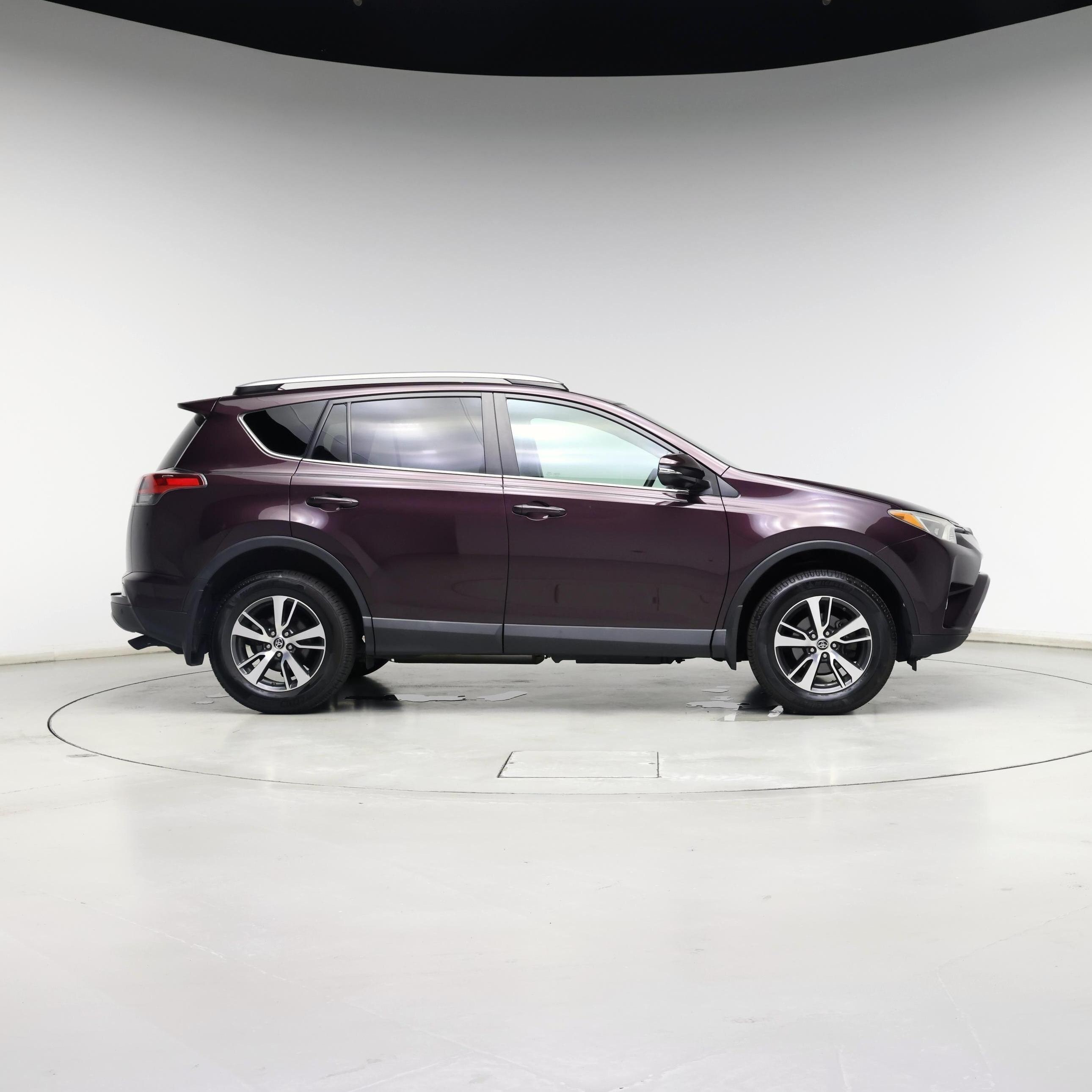 Thumbnail: 2017 Toyota RAV4 - 7