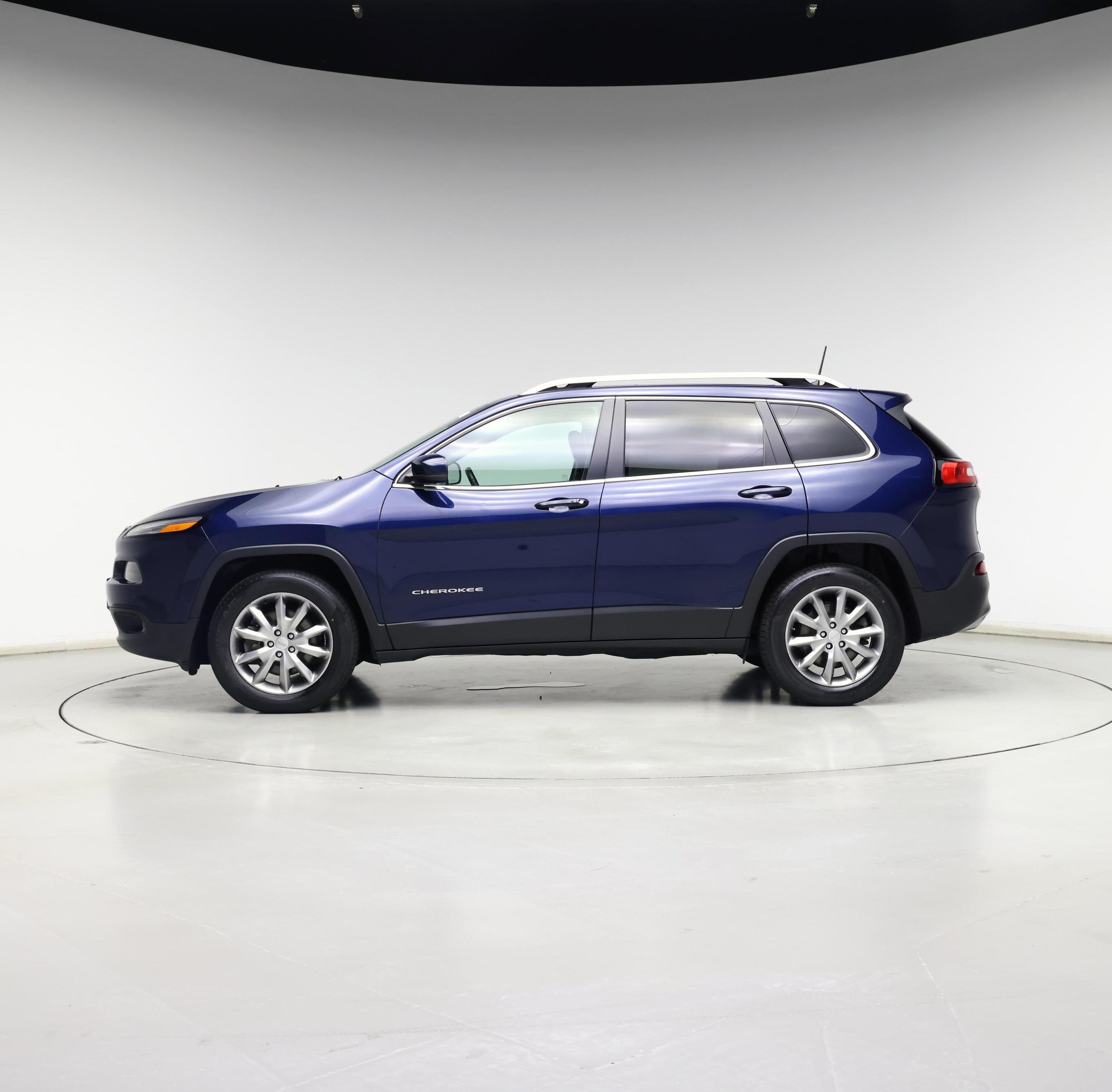 Thumbnail: 2018 Jeep Cherokee - 3