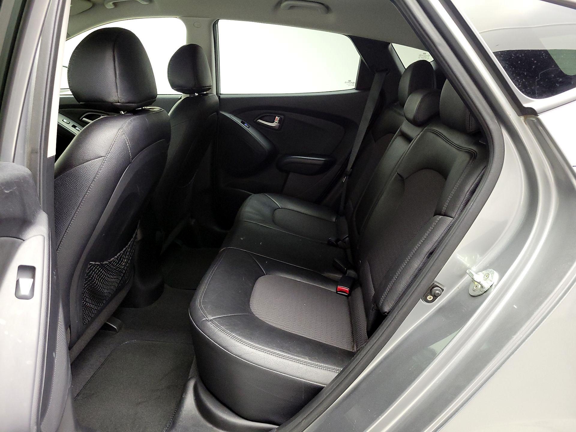 Thumbnail: 2013 Hyundai Tucson - 18