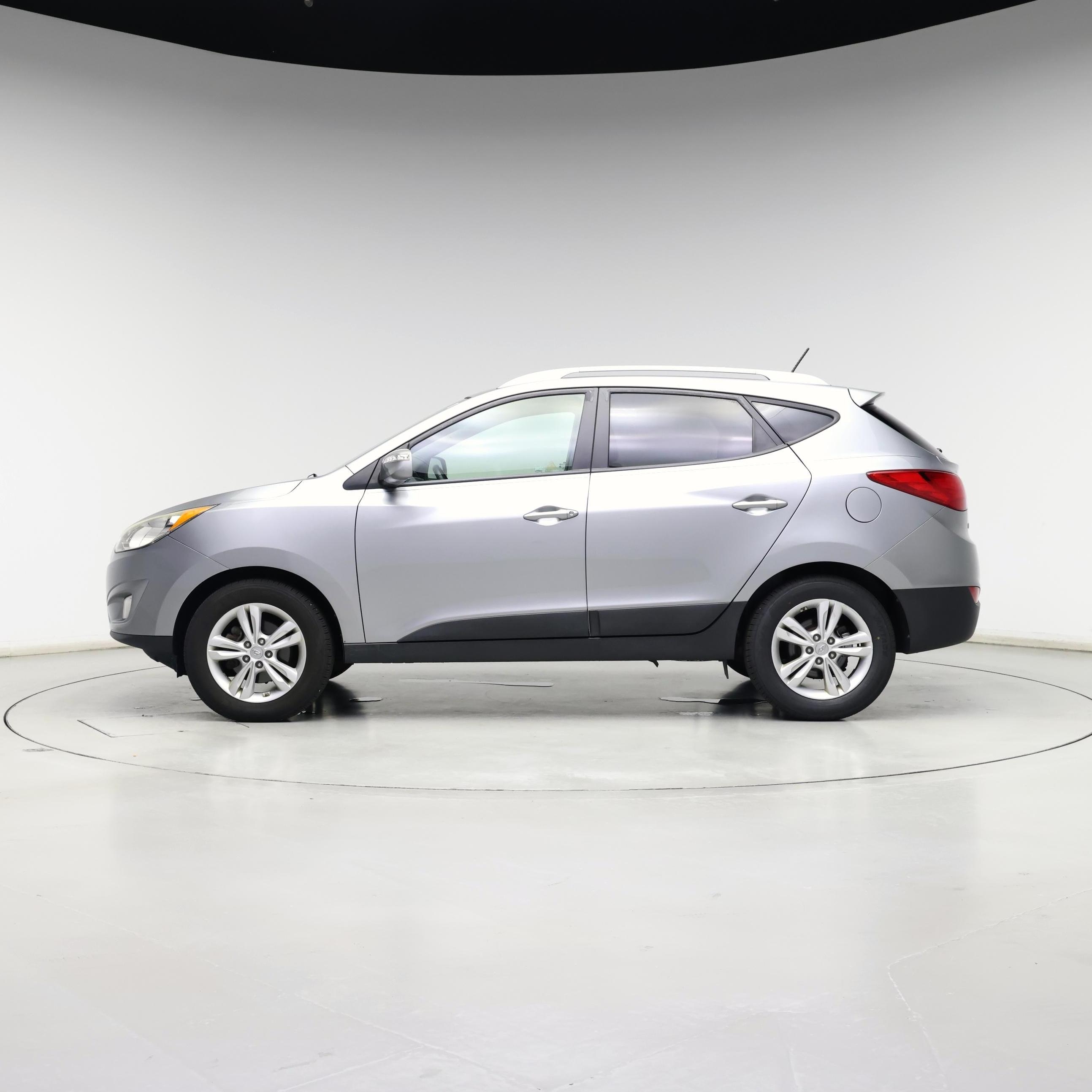 Thumbnail: 2013 Hyundai Tucson - 3