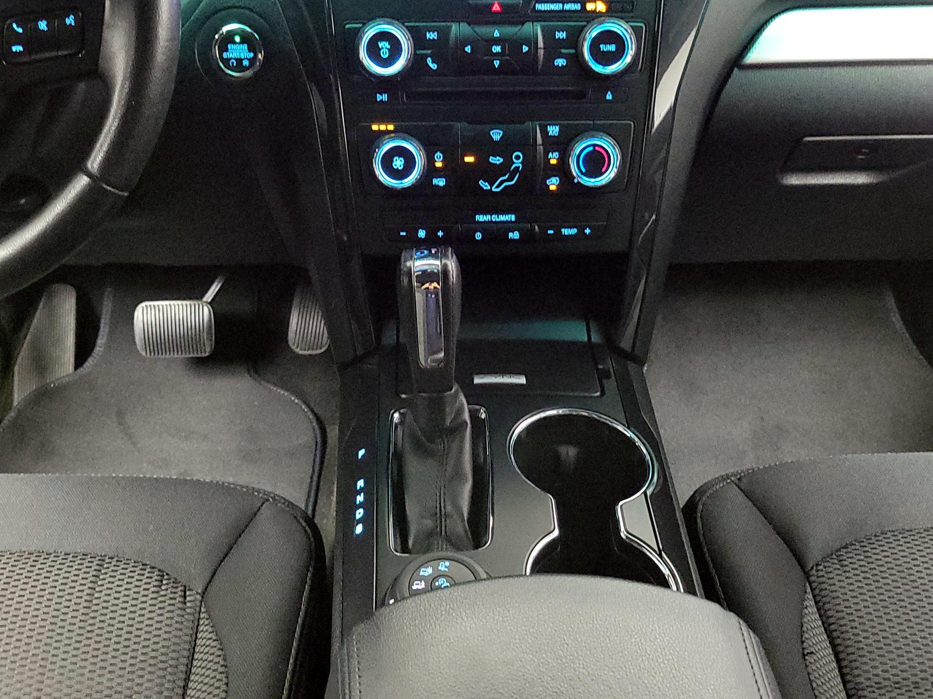 Thumbnail: 2017 Ford Explorer - 17