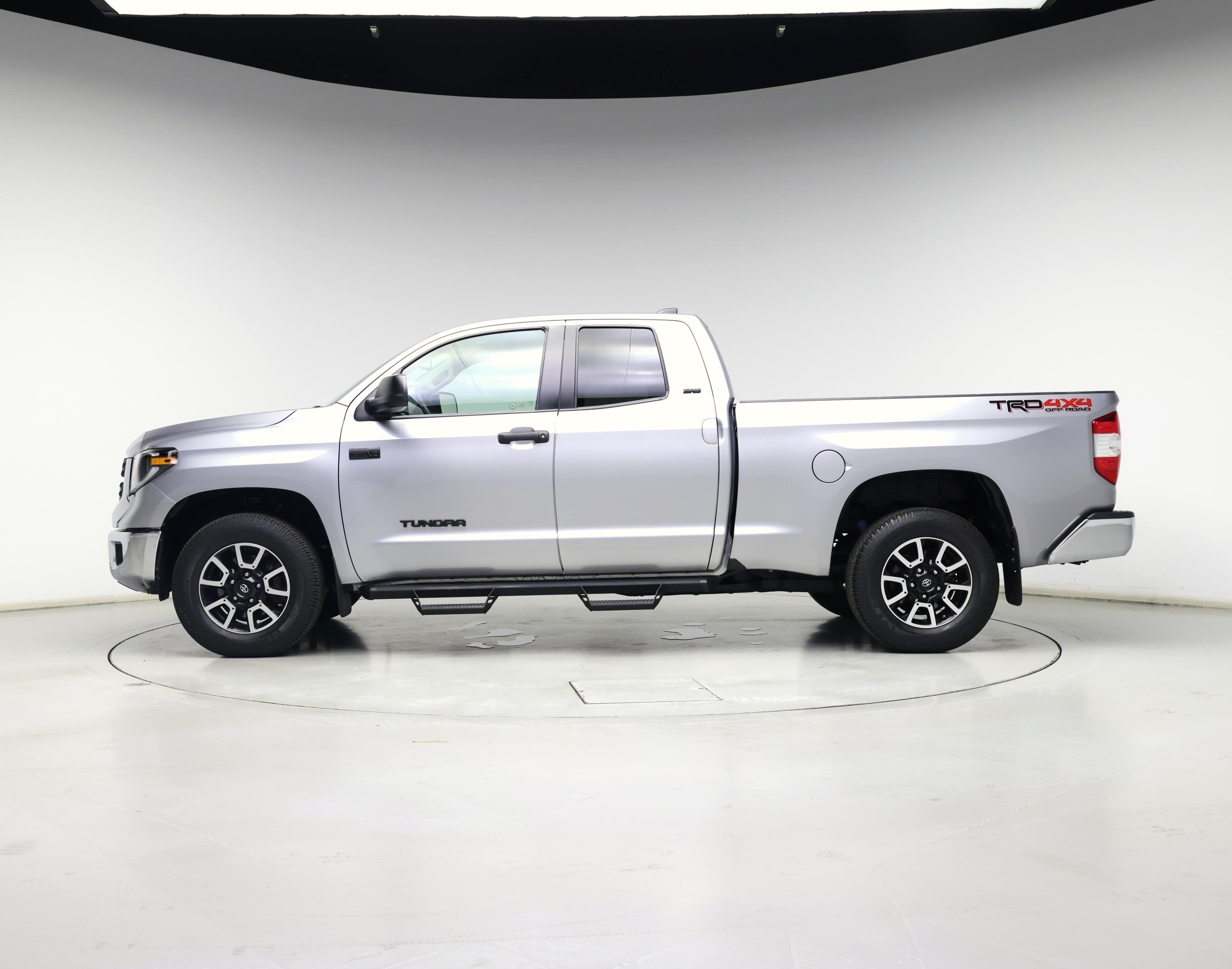 Thumbnail: 2020 Toyota Tundra - 3
