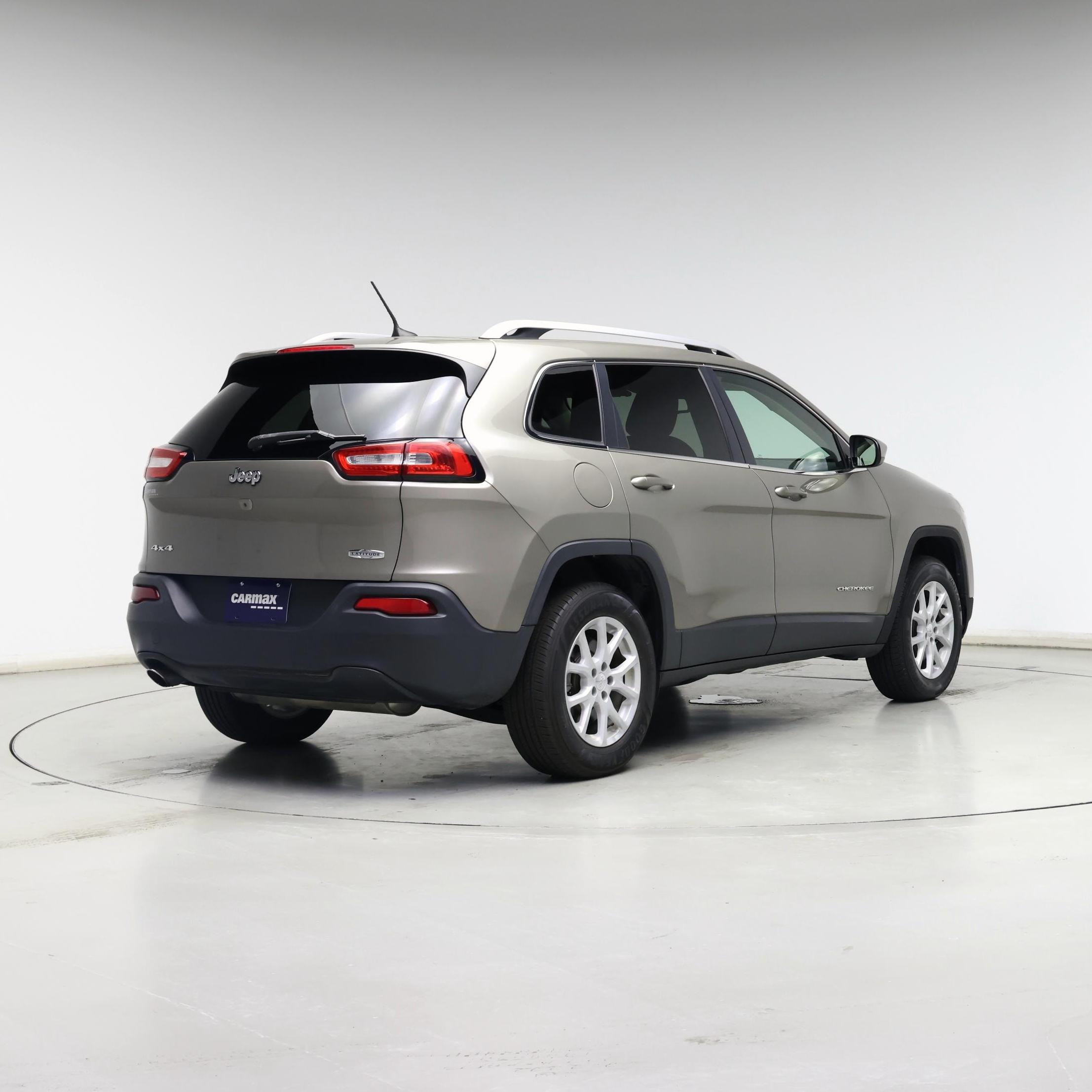 Thumbnail: 2017 Jeep Cherokee - 8