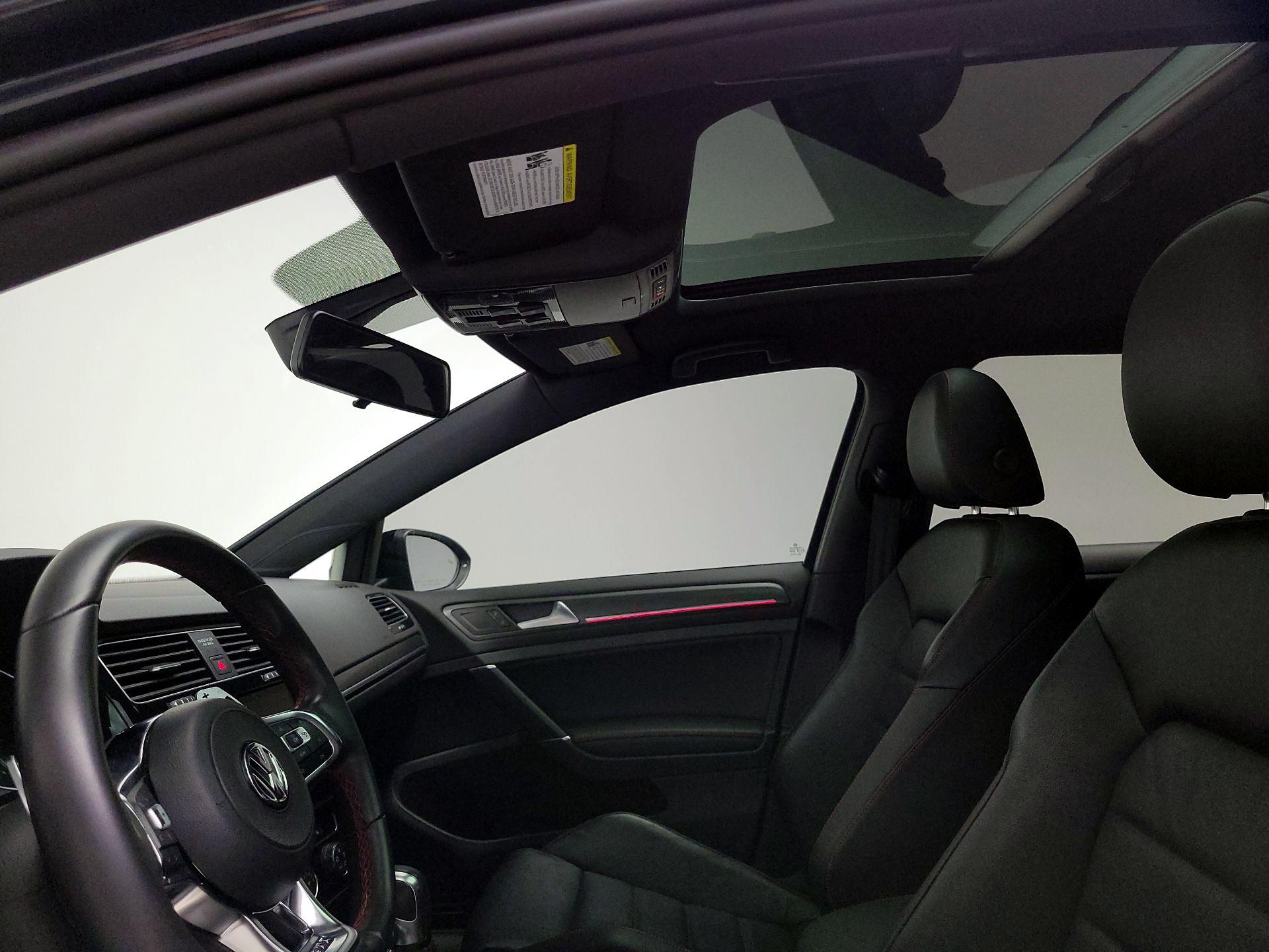 Thumbnail: 2021 Volkswagen Golf - 20