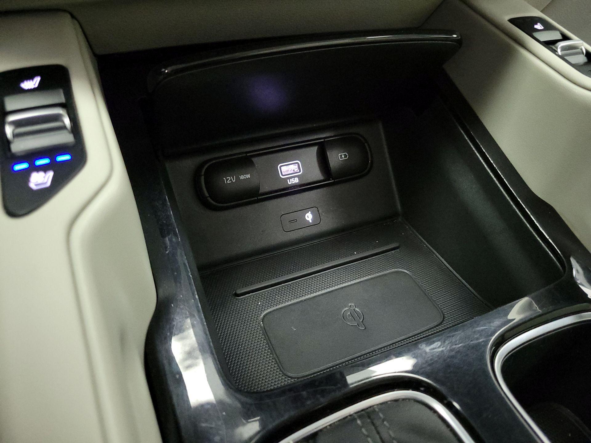 Thumbnail: 2020 Kia Telluride - 19