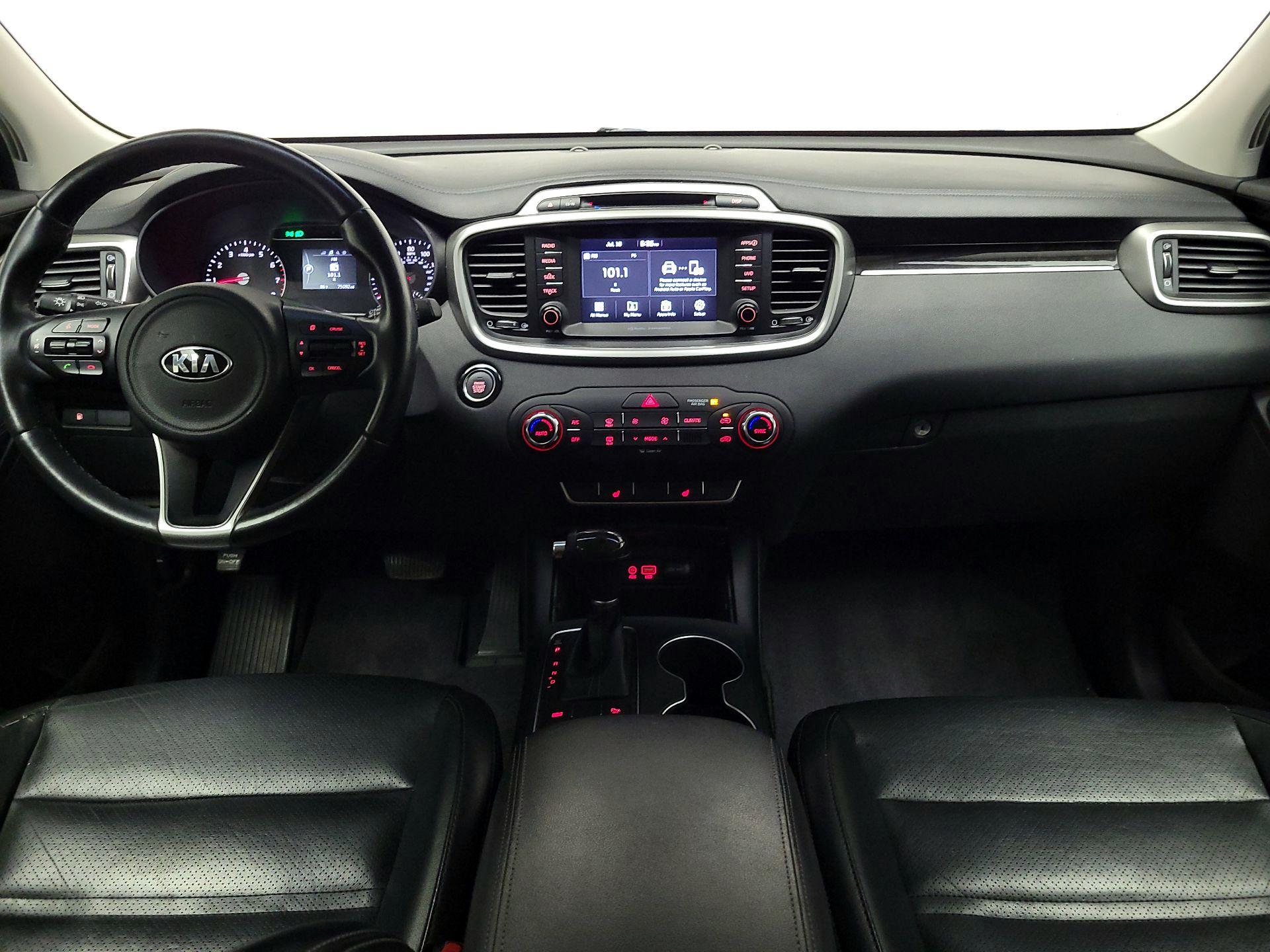Thumbnail: 2017 Kia Sorento - 9