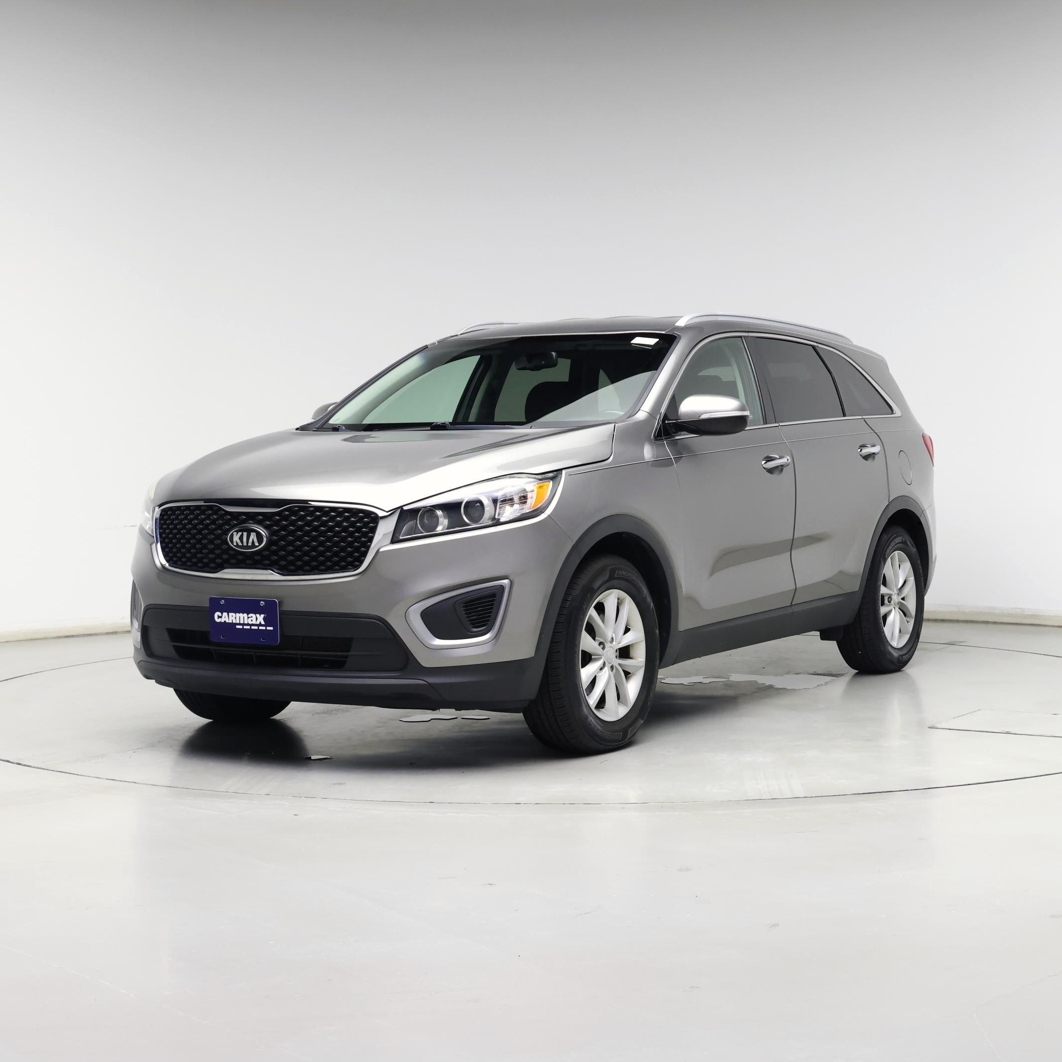 Thumbnail: 2017 Kia Sorento - 4