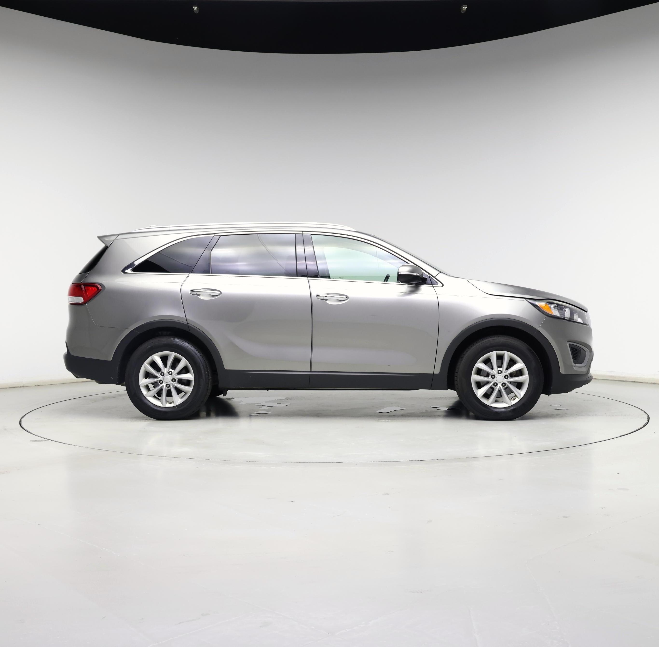 Thumbnail: 2017 Kia Sorento - 7