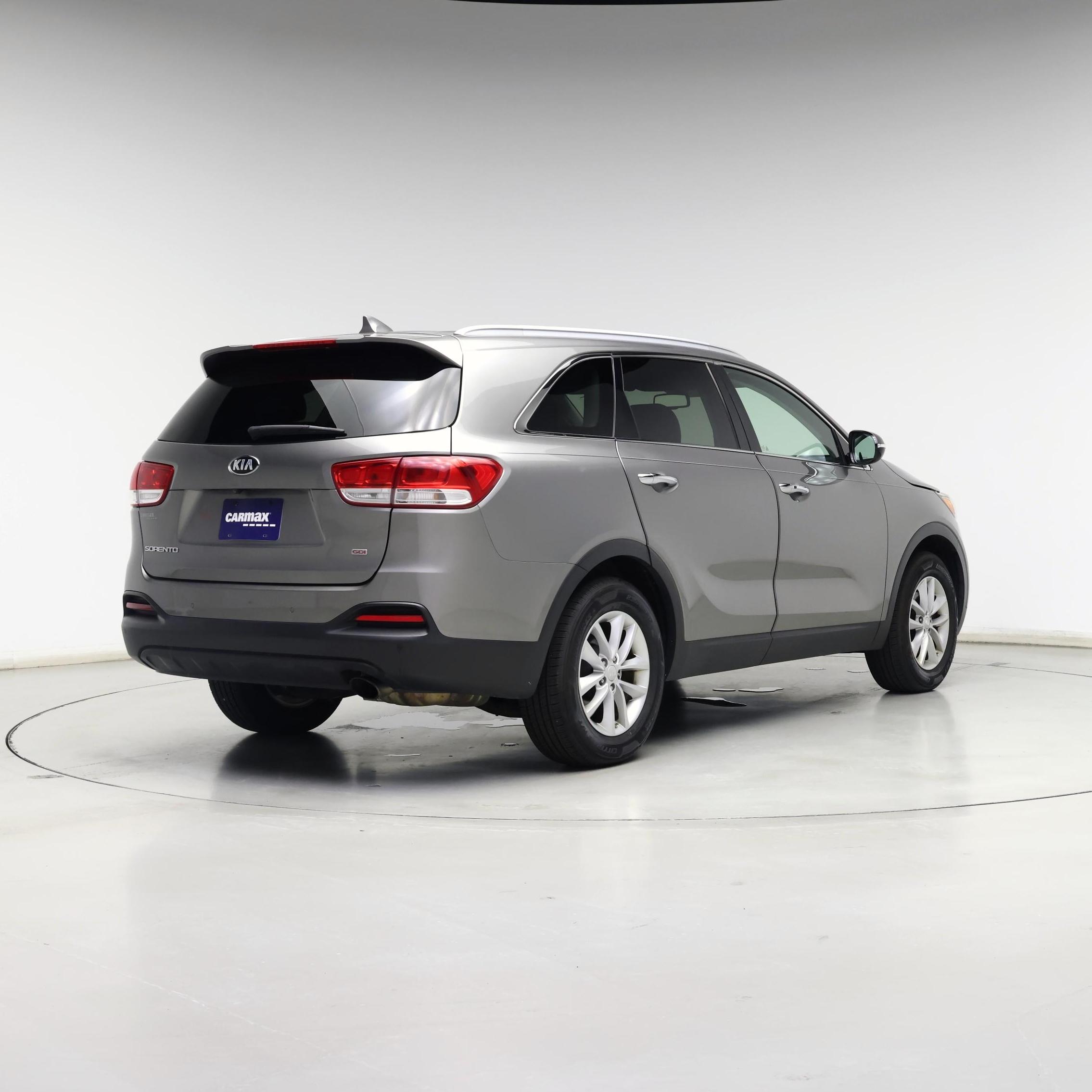Thumbnail: 2017 Kia Sorento - 8