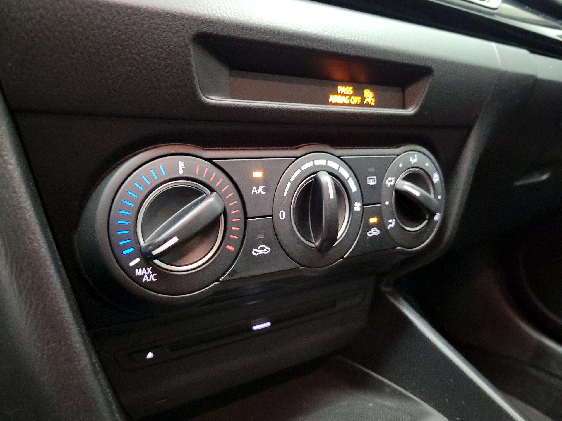 Thumbnail: 2014 Mazda Mazda3 - 15
