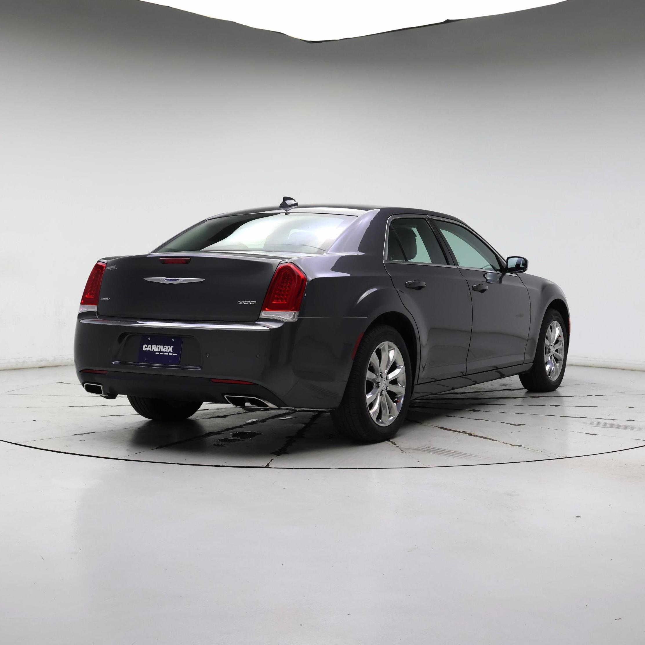 Thumbnail: 2021 Chrysler 300 - 8
