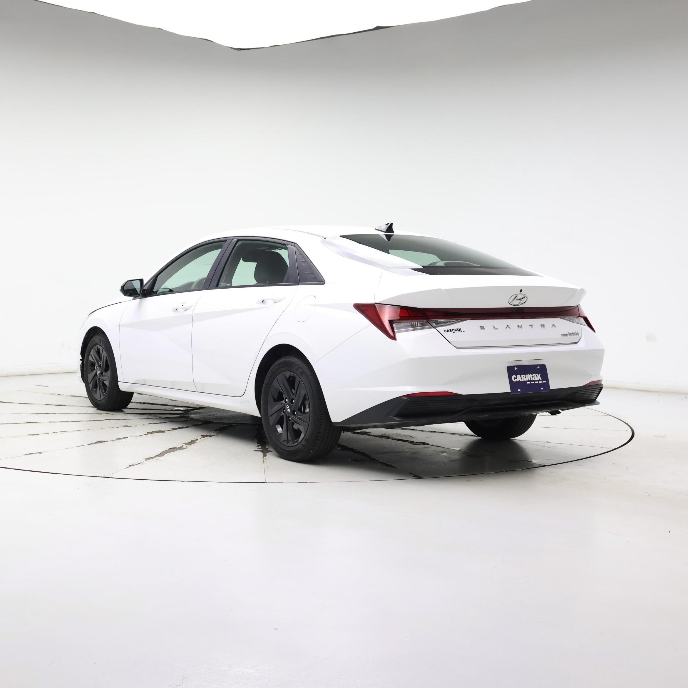 Thumbnail: 2023 Hyundai Elantra - 2