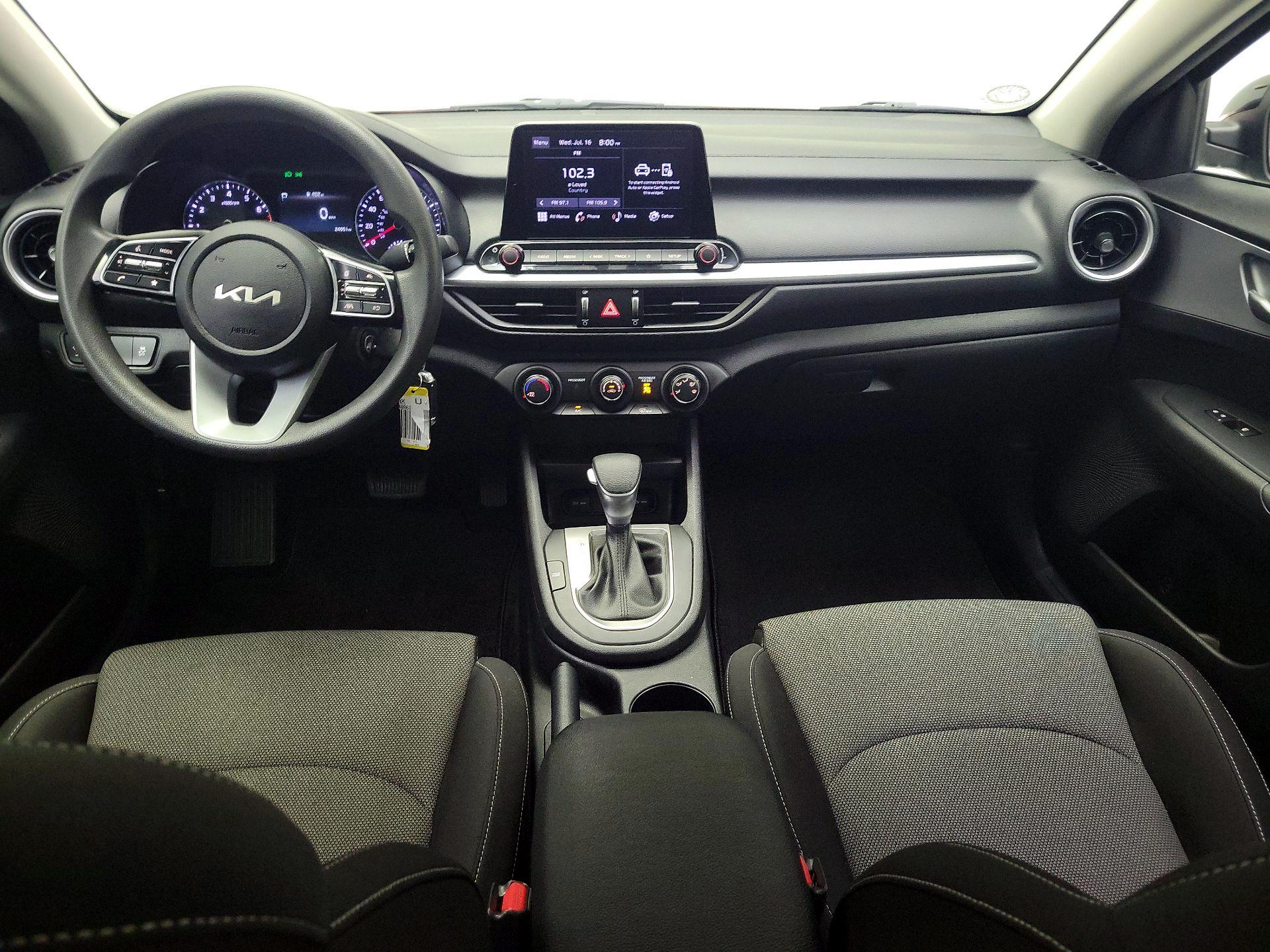 Thumbnail: 2022 Kia Forte - 9