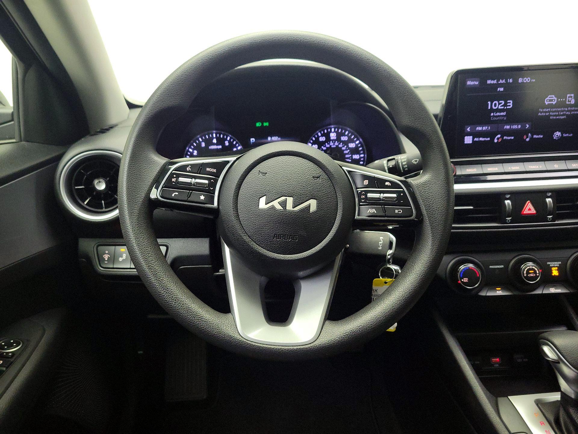 Thumbnail: 2022 Kia Forte - 10