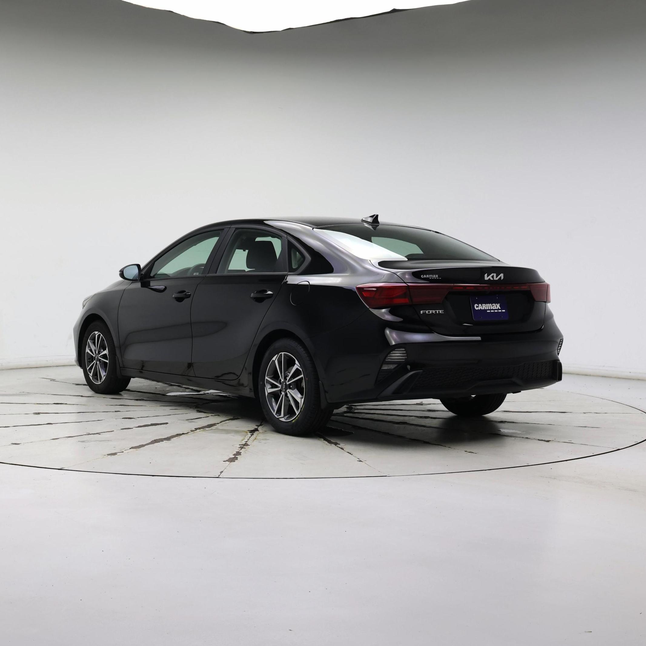 Thumbnail: 2022 Kia Forte - 2