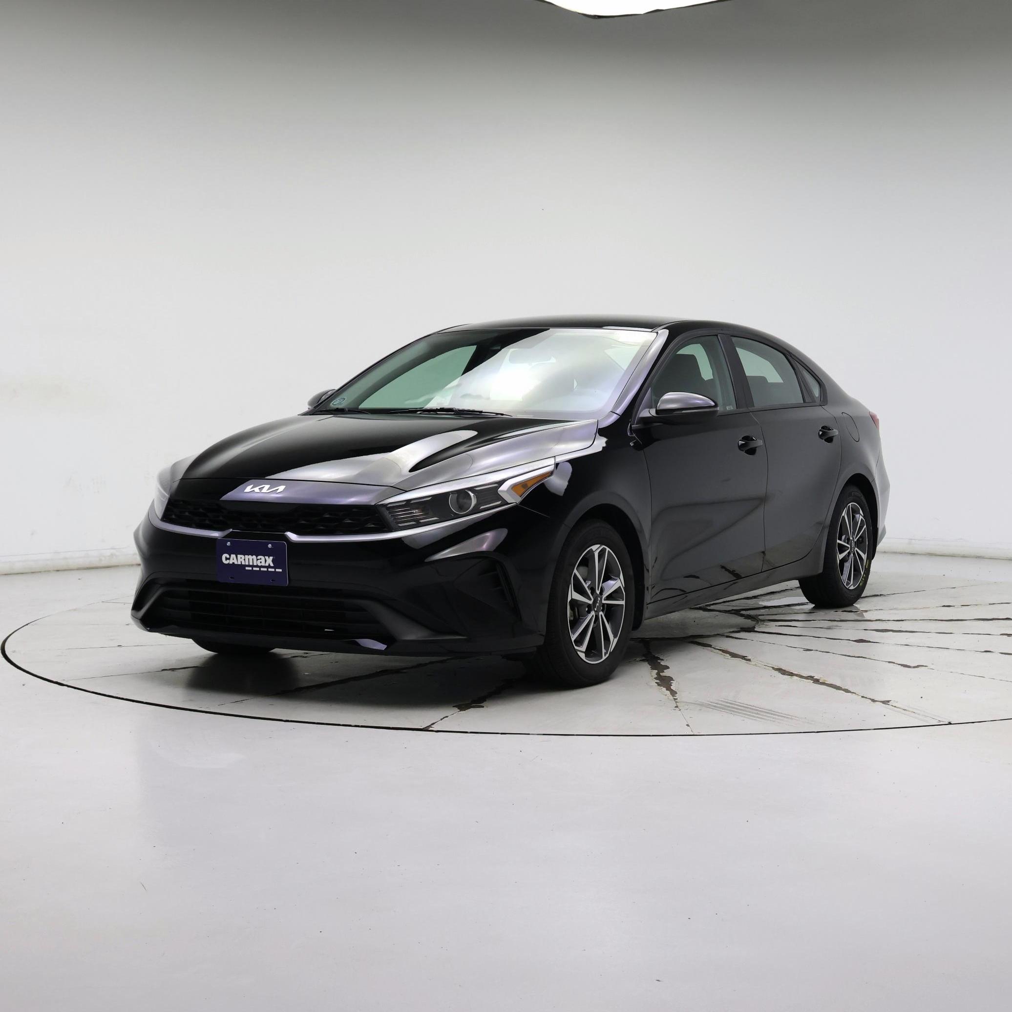 Thumbnail: 2022 Kia Forte - 4