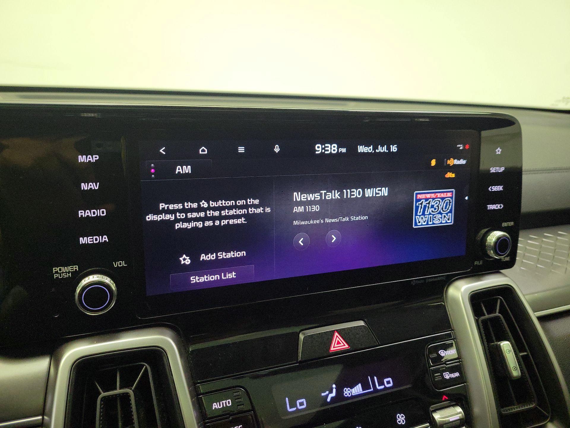 Thumbnail: 2023 Kia Sorento - 16