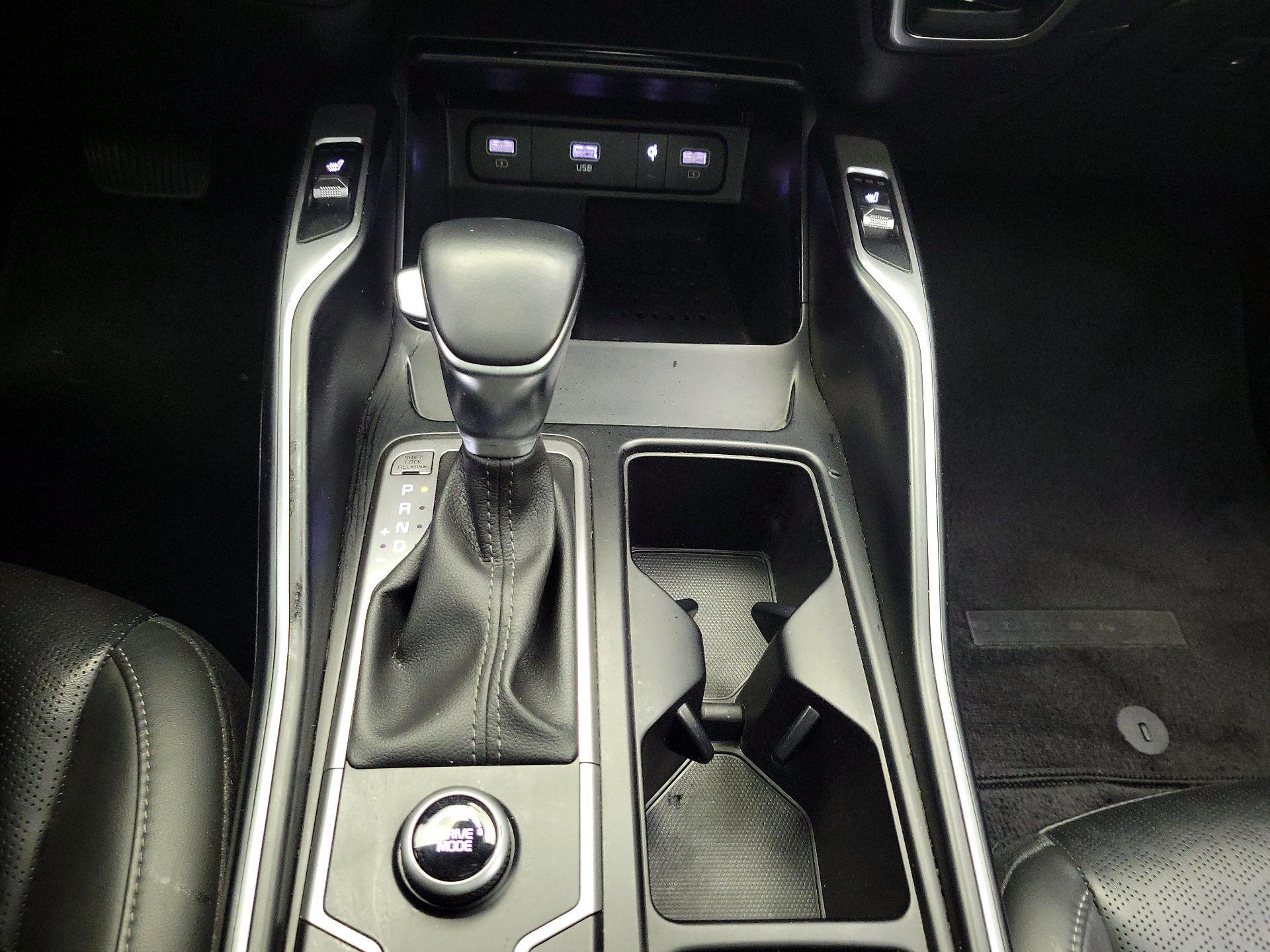 Thumbnail: 2023 Kia Sorento - 18