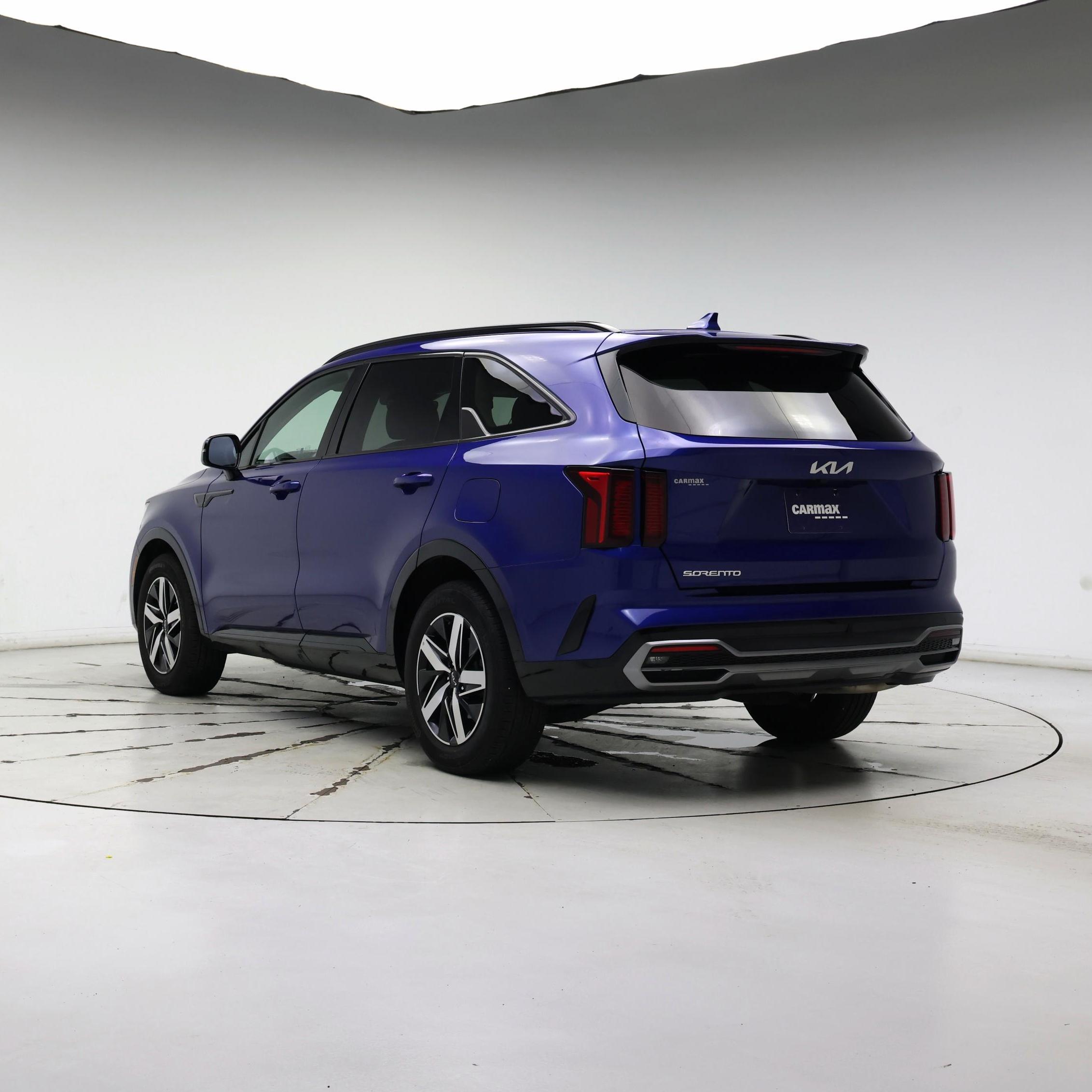 Thumbnail: 2023 Kia Sorento - 2