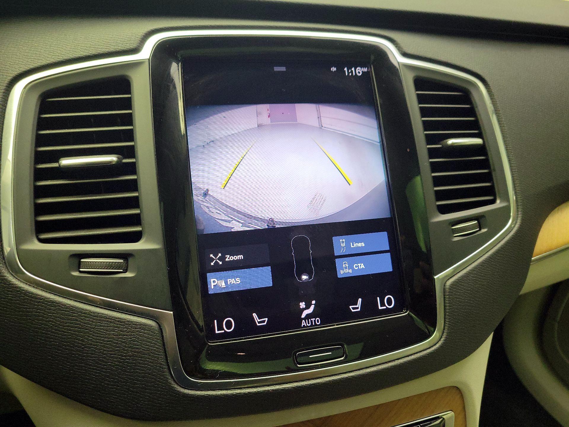 Thumbnail: 2022 Volvo XC90 - 15