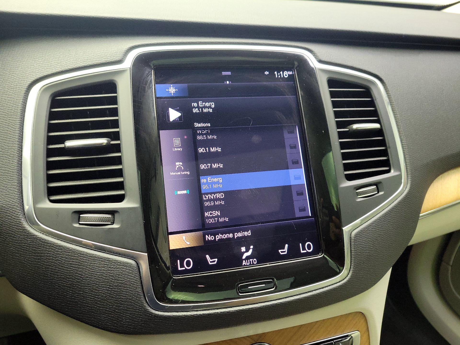 Thumbnail: 2022 Volvo XC90 - 16