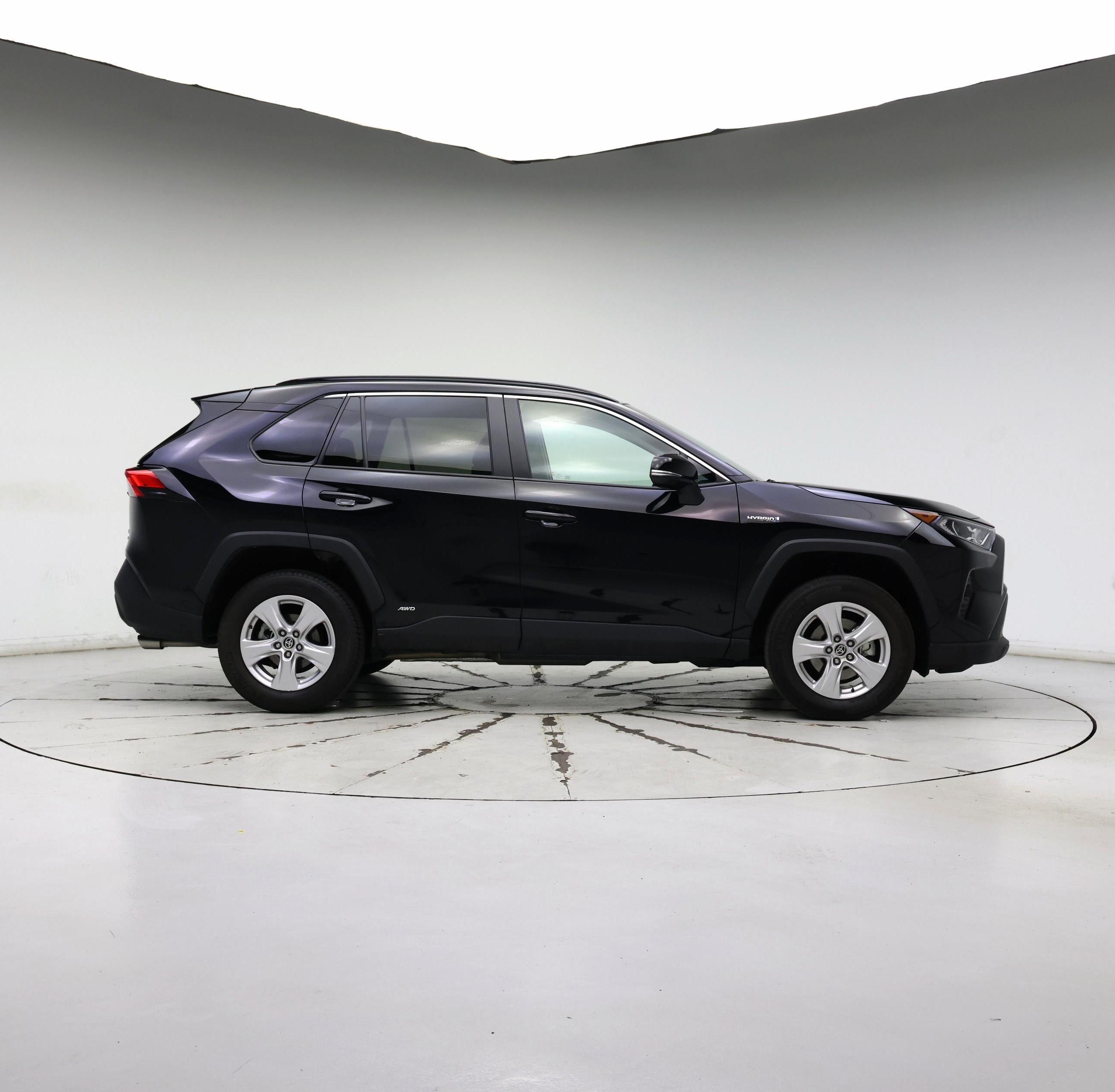 Thumbnail: 2021 Toyota RAV4 - 7