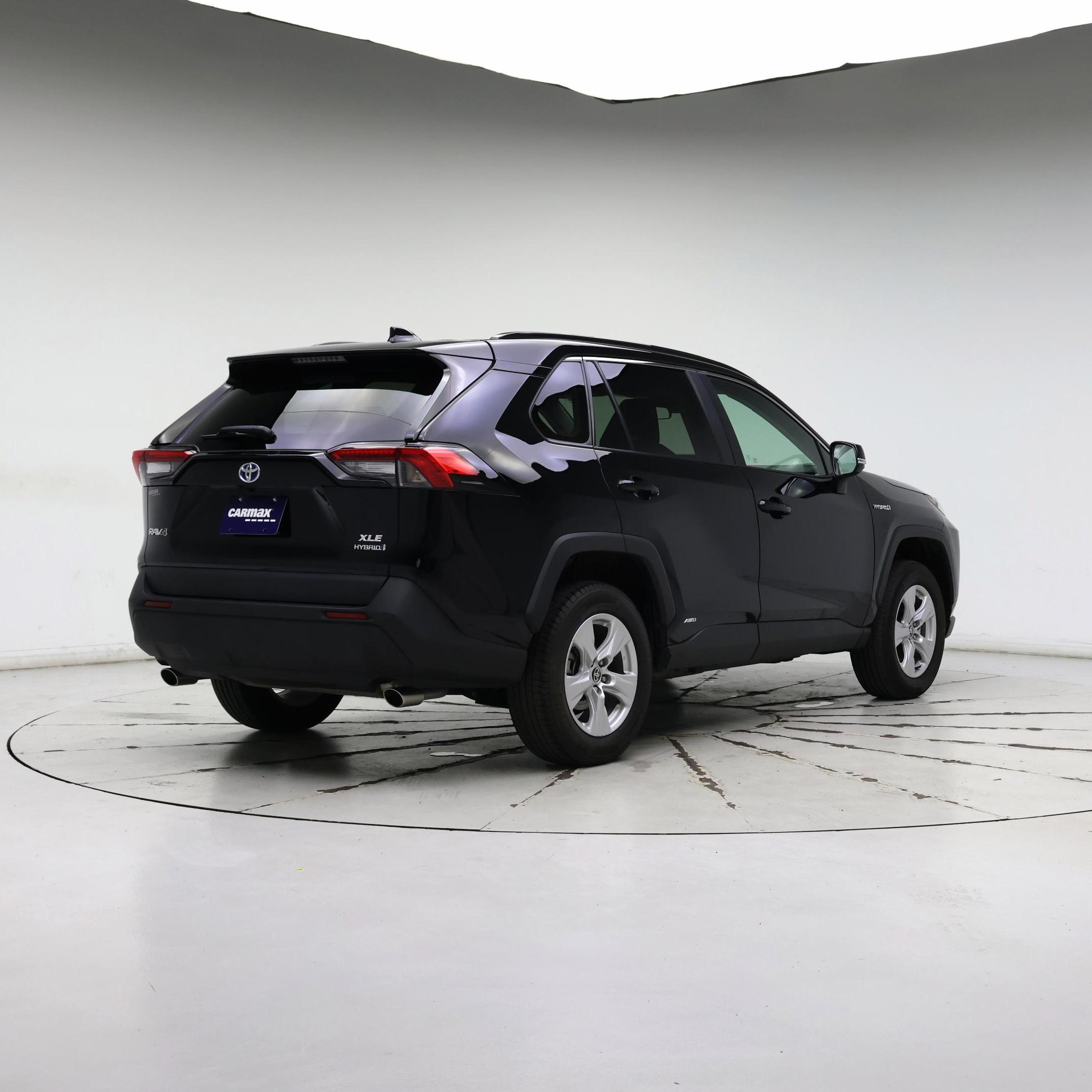 Thumbnail: 2021 Toyota RAV4 - 8