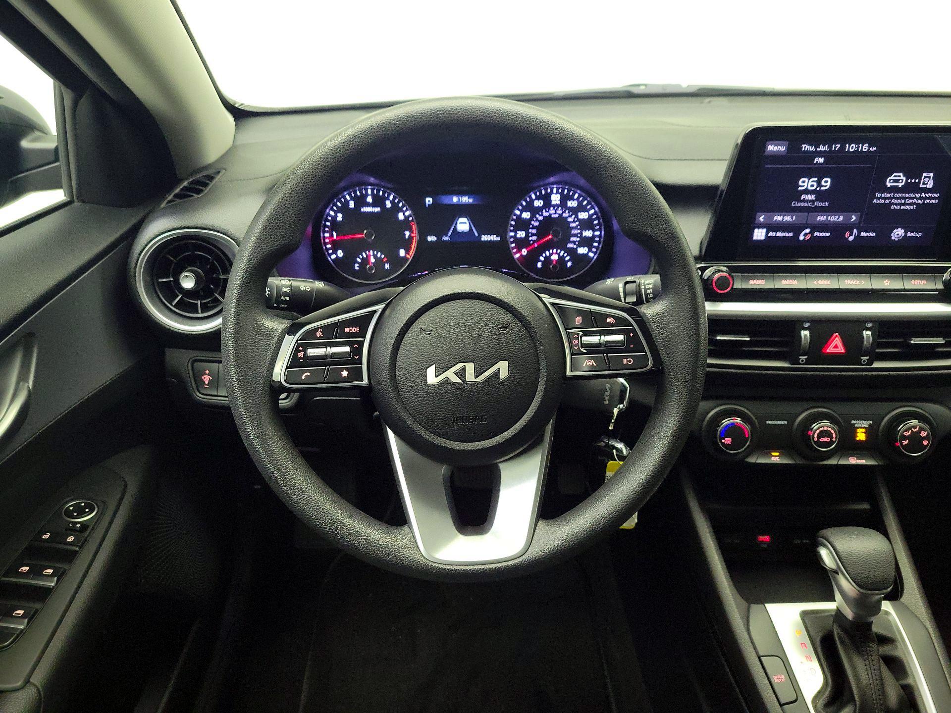 Thumbnail: 2023 Kia Forte - 10