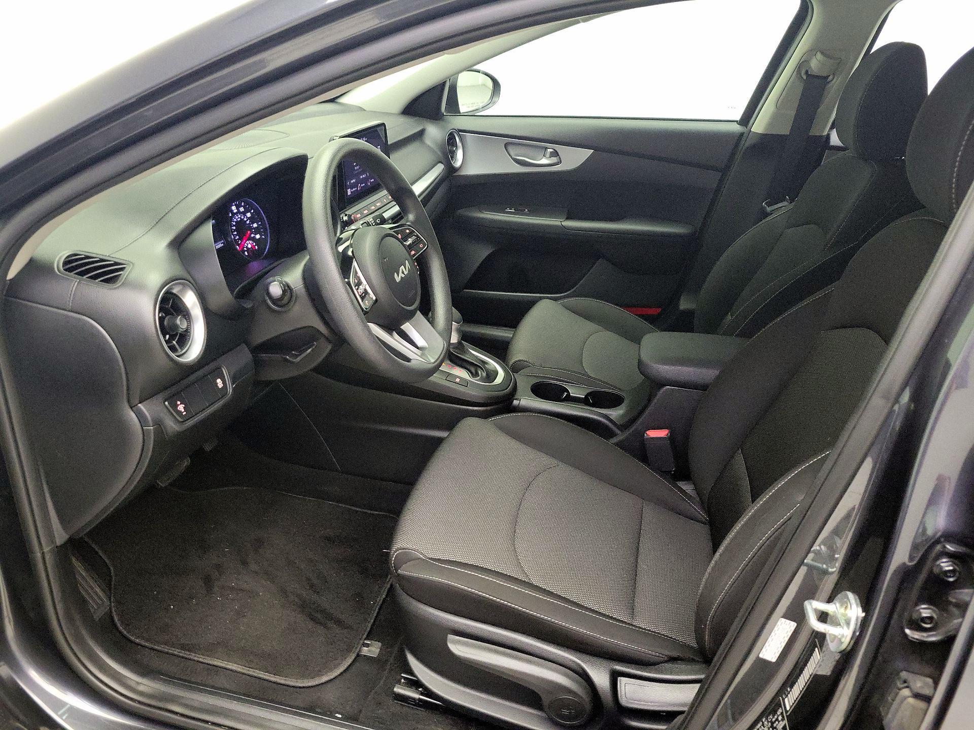 Thumbnail: 2023 Kia Forte - 11
