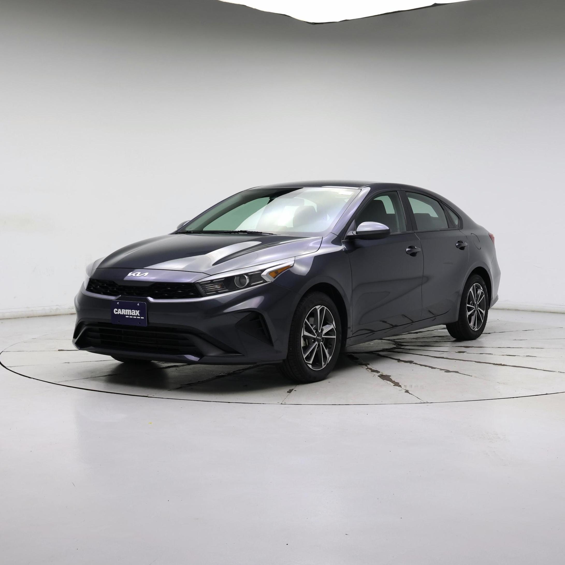 Thumbnail: 2023 Kia Forte - 4