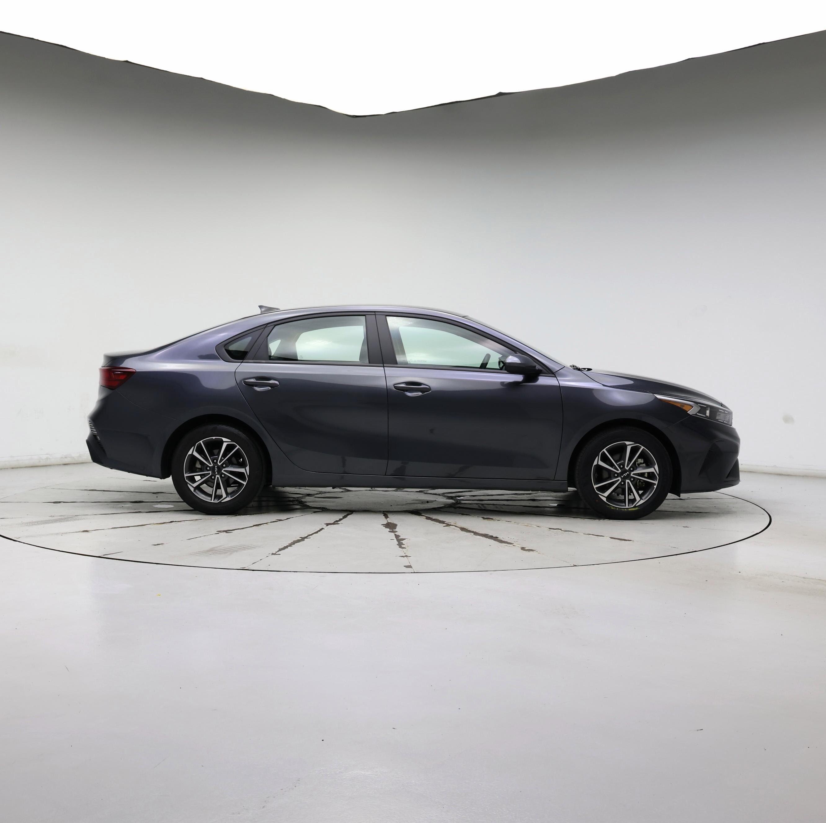 Thumbnail: 2023 Kia Forte - 7