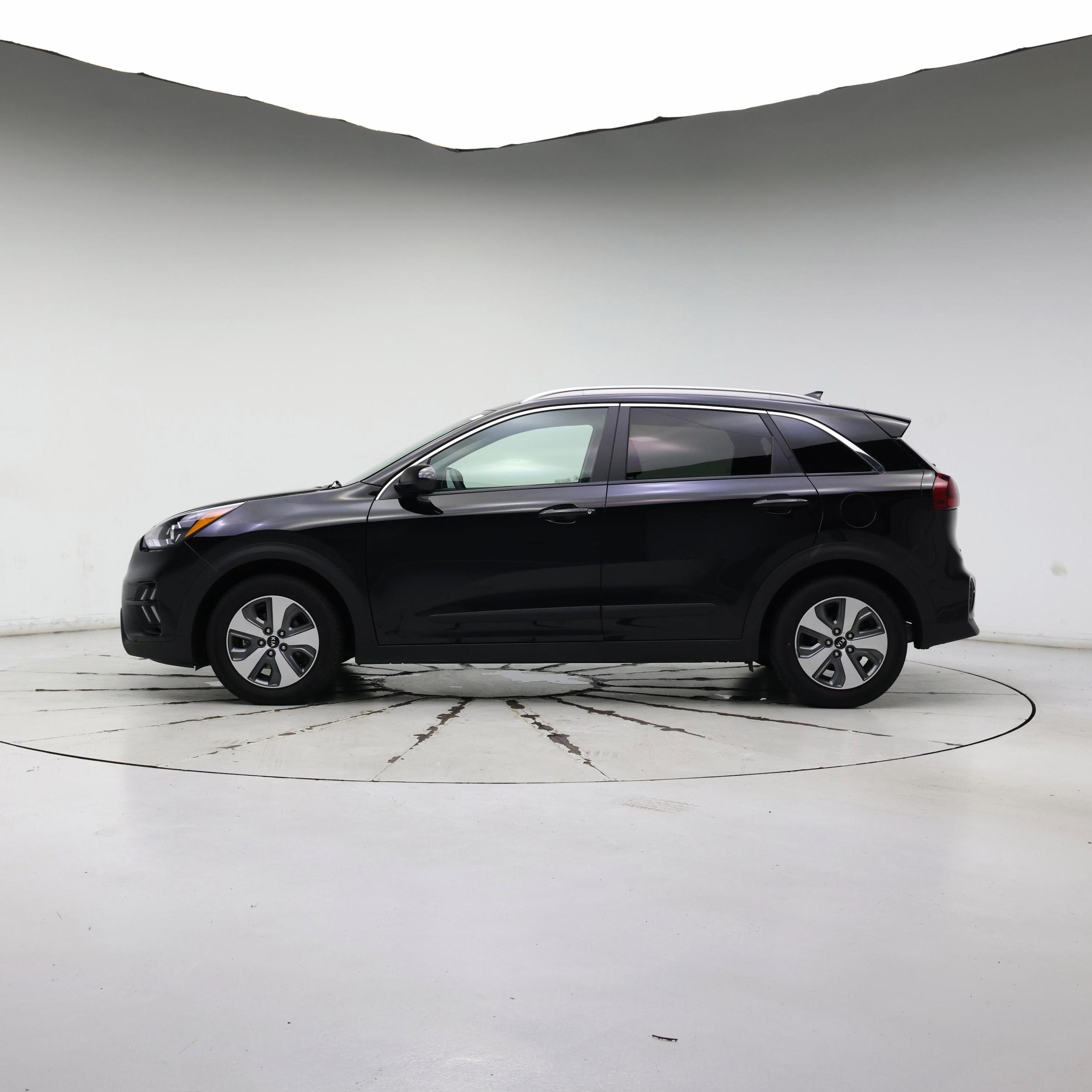 Thumbnail: 2021 Kia Niro - 3