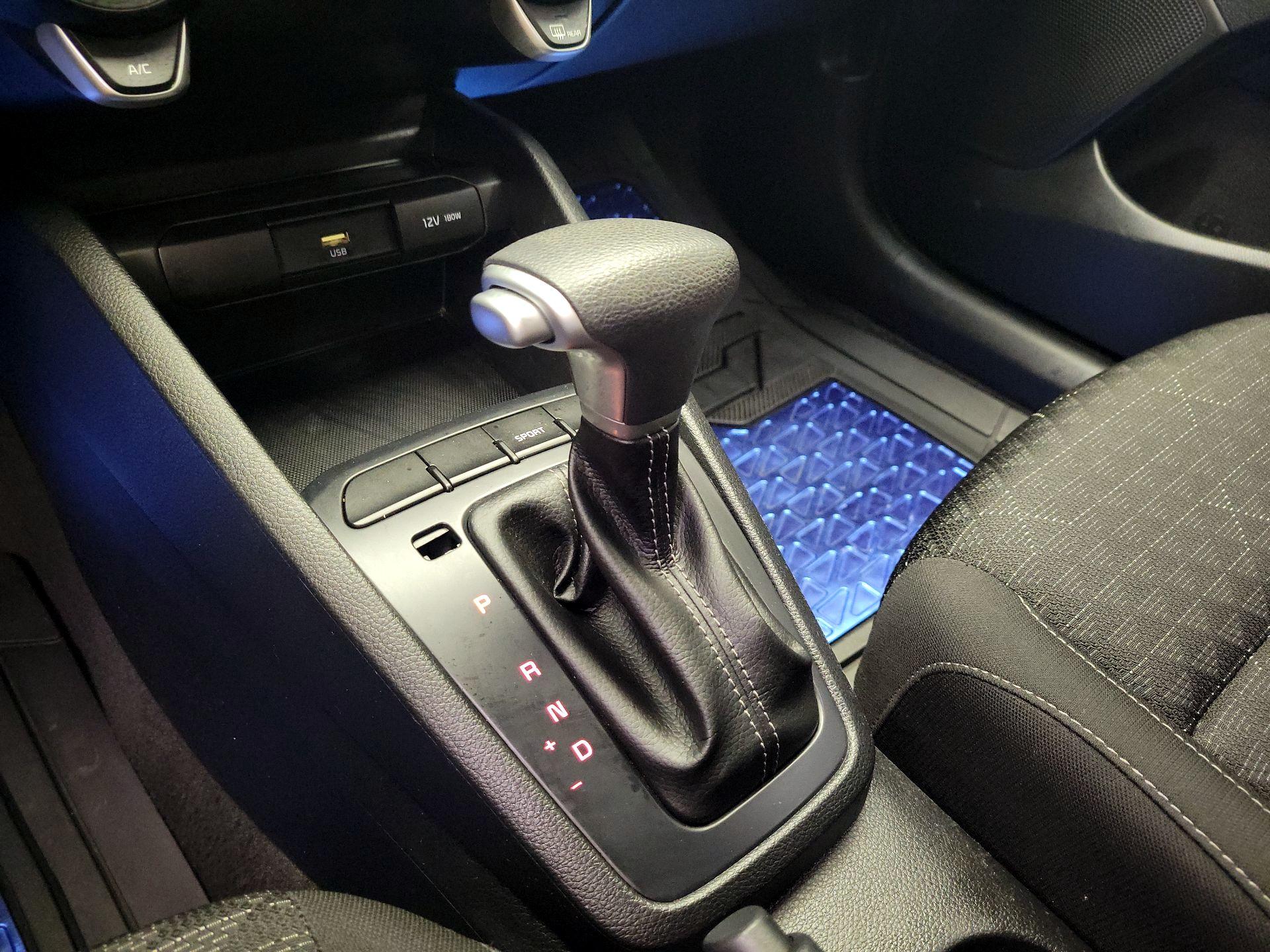 Thumbnail: 2023 Kia Rio - 17