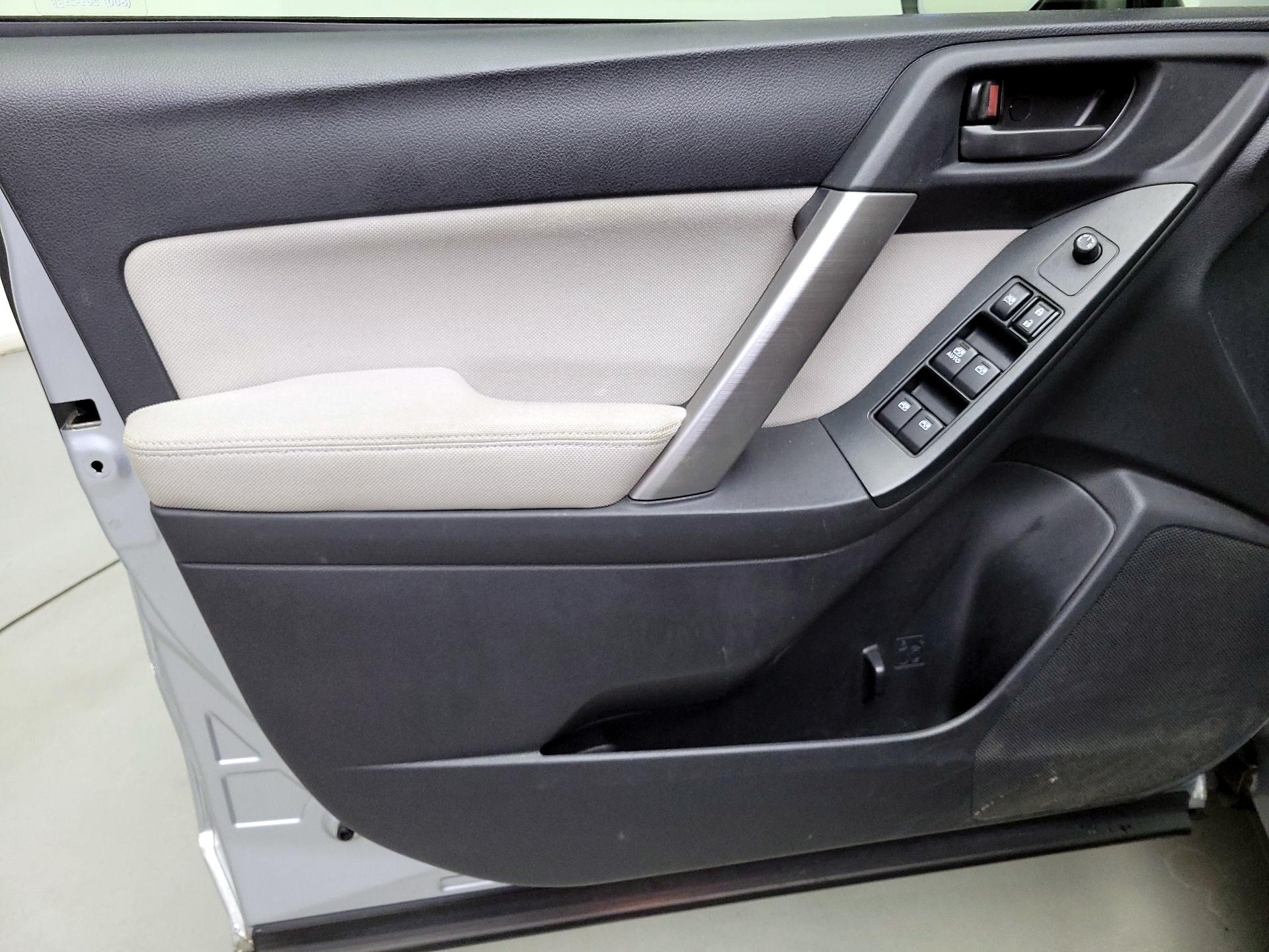 Thumbnail: 2015 Subaru Forester - 12