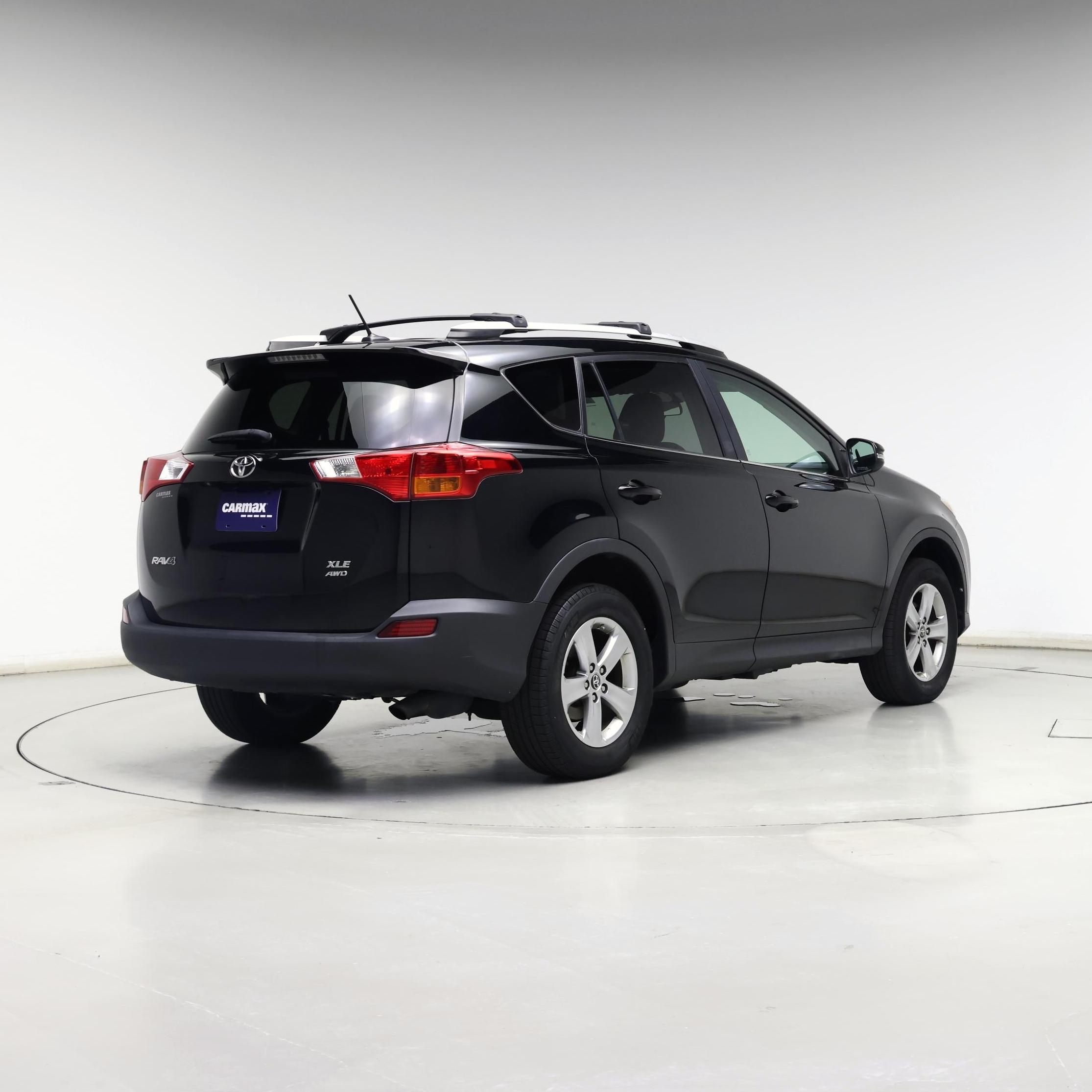 Thumbnail: 2015 Toyota RAV4 - 8