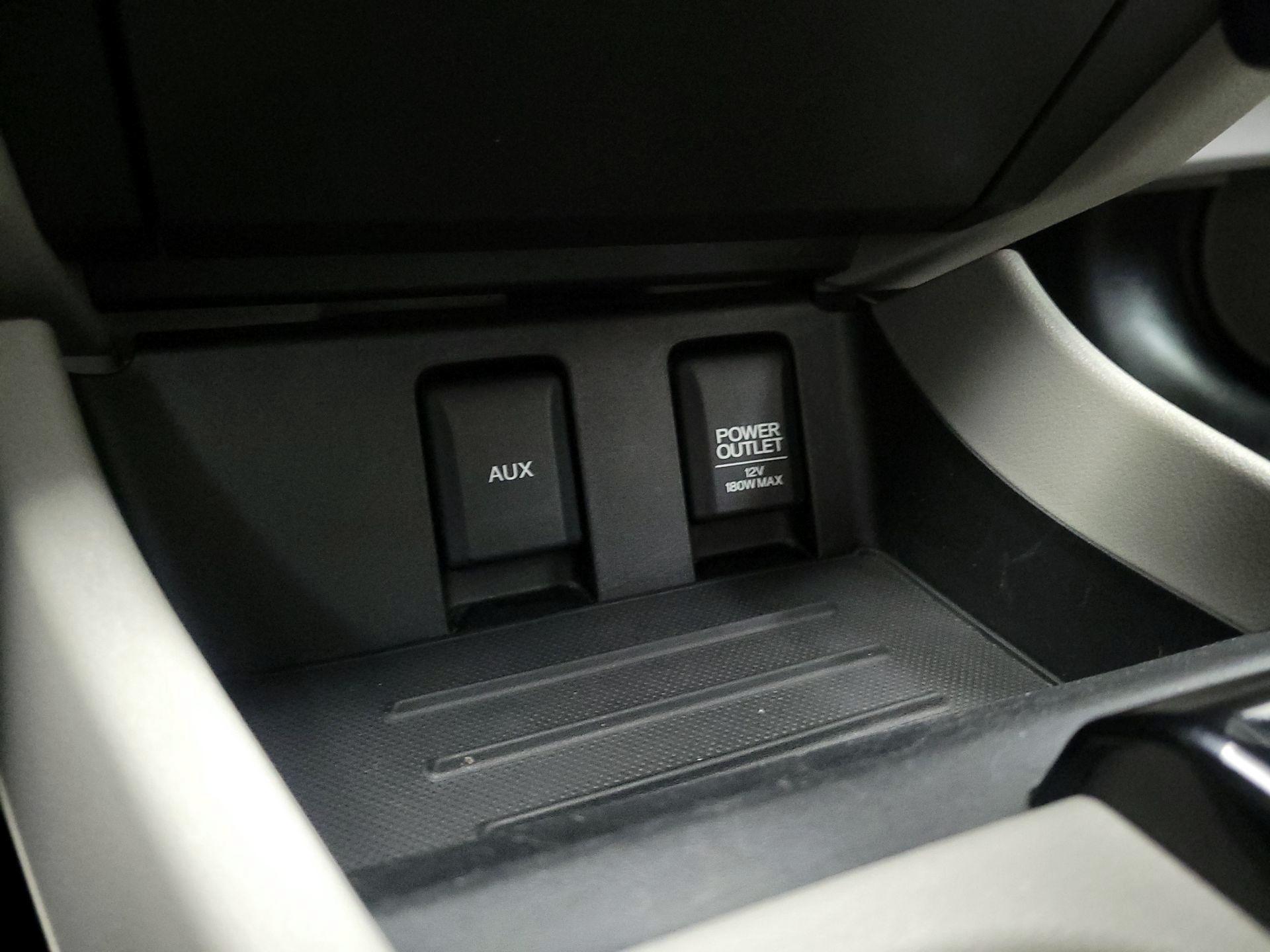 Thumbnail: 2014 Honda Civic - 18