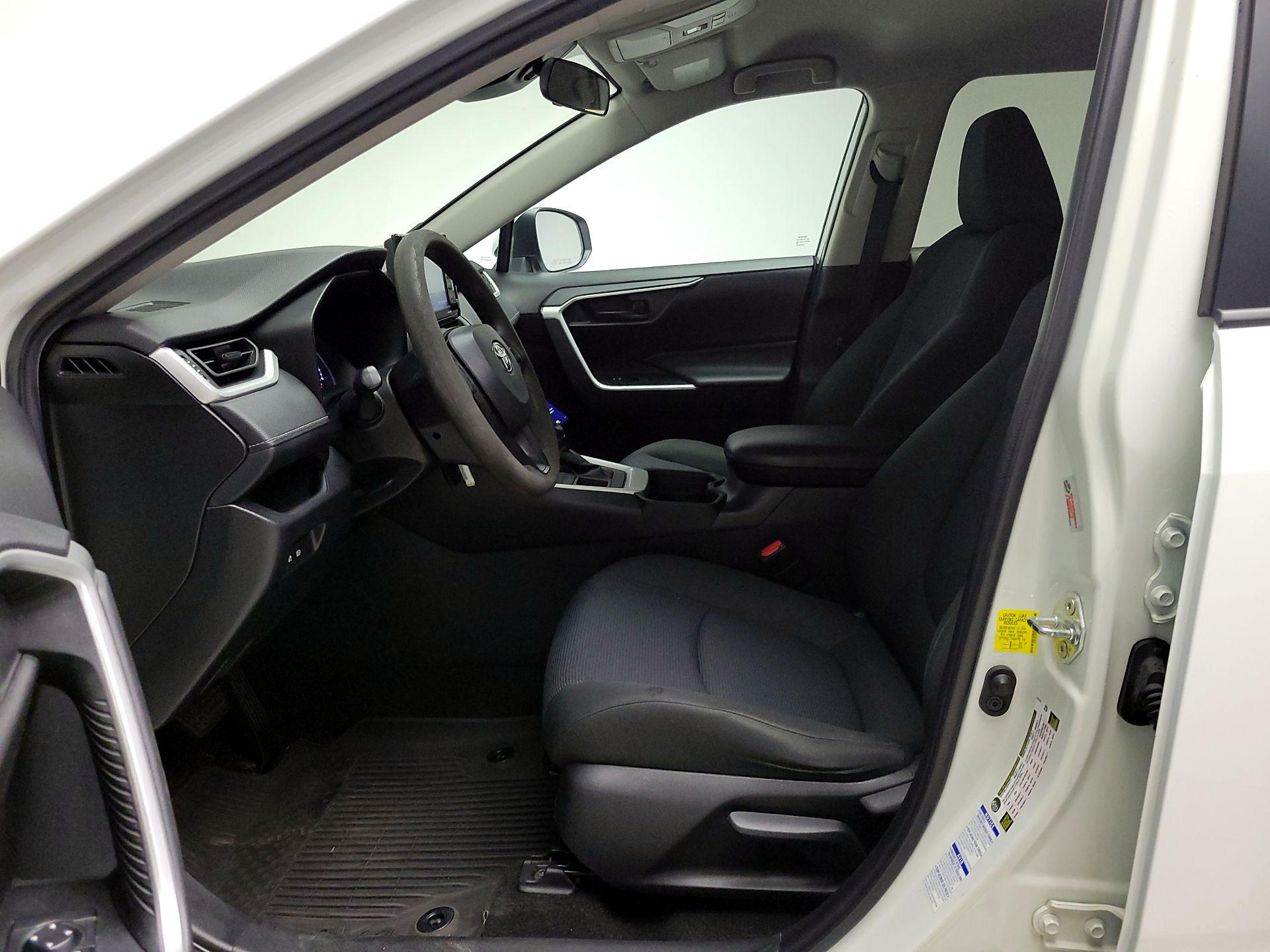 Thumbnail: 2021 Toyota RAV4 - 11