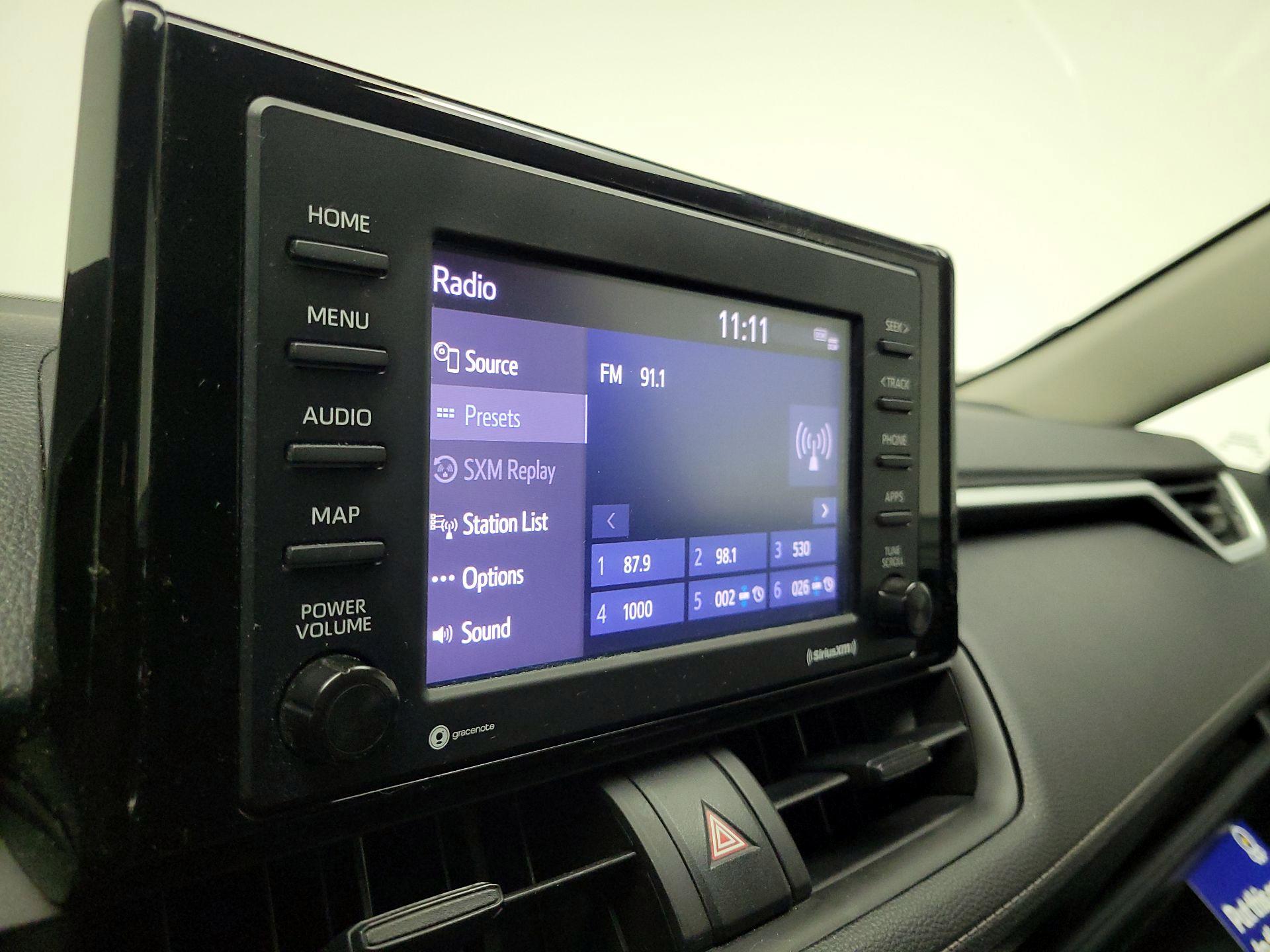 Thumbnail: 2021 Toyota RAV4 - 15