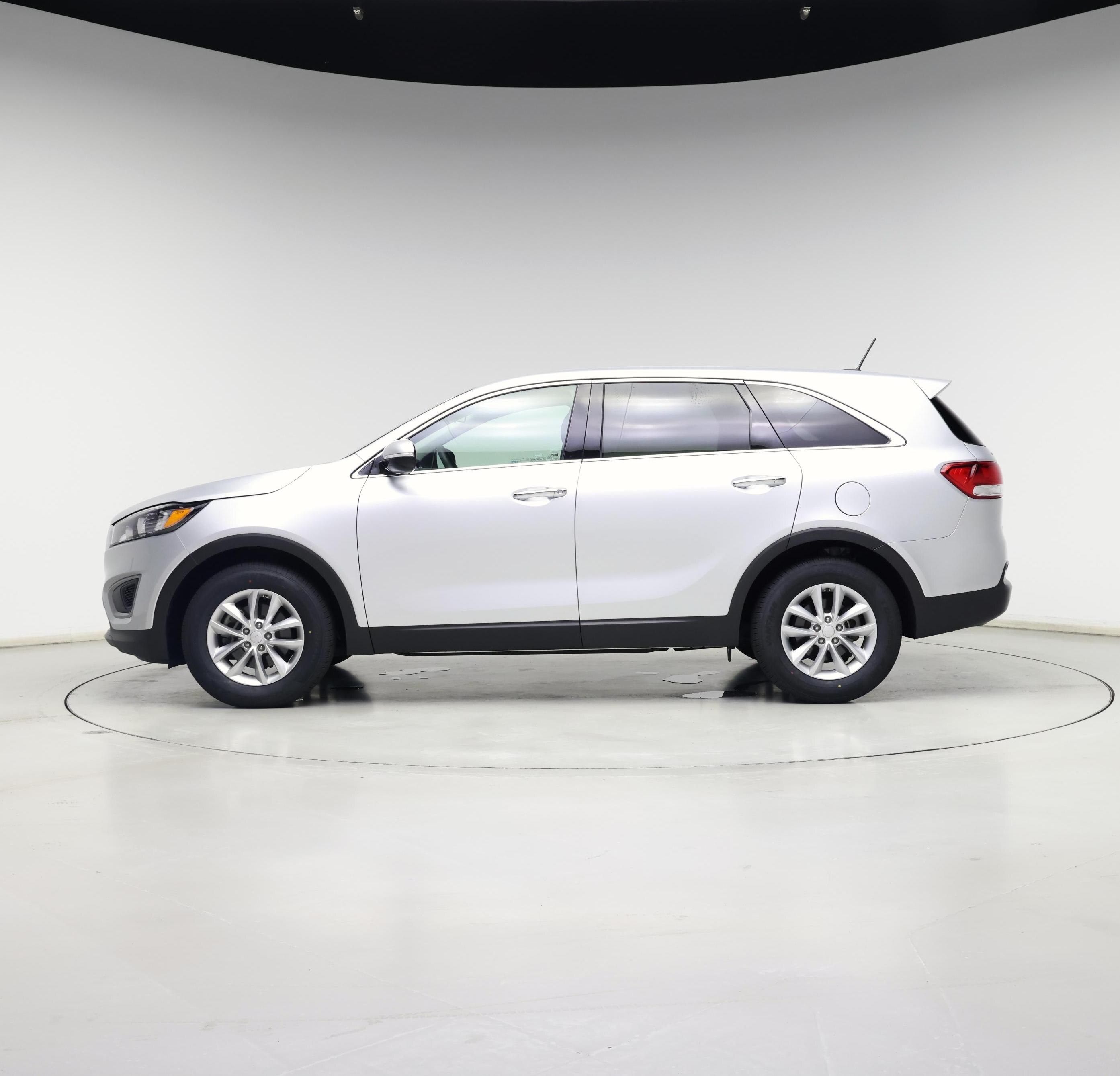 Thumbnail: 2018 Kia Sorento - 3