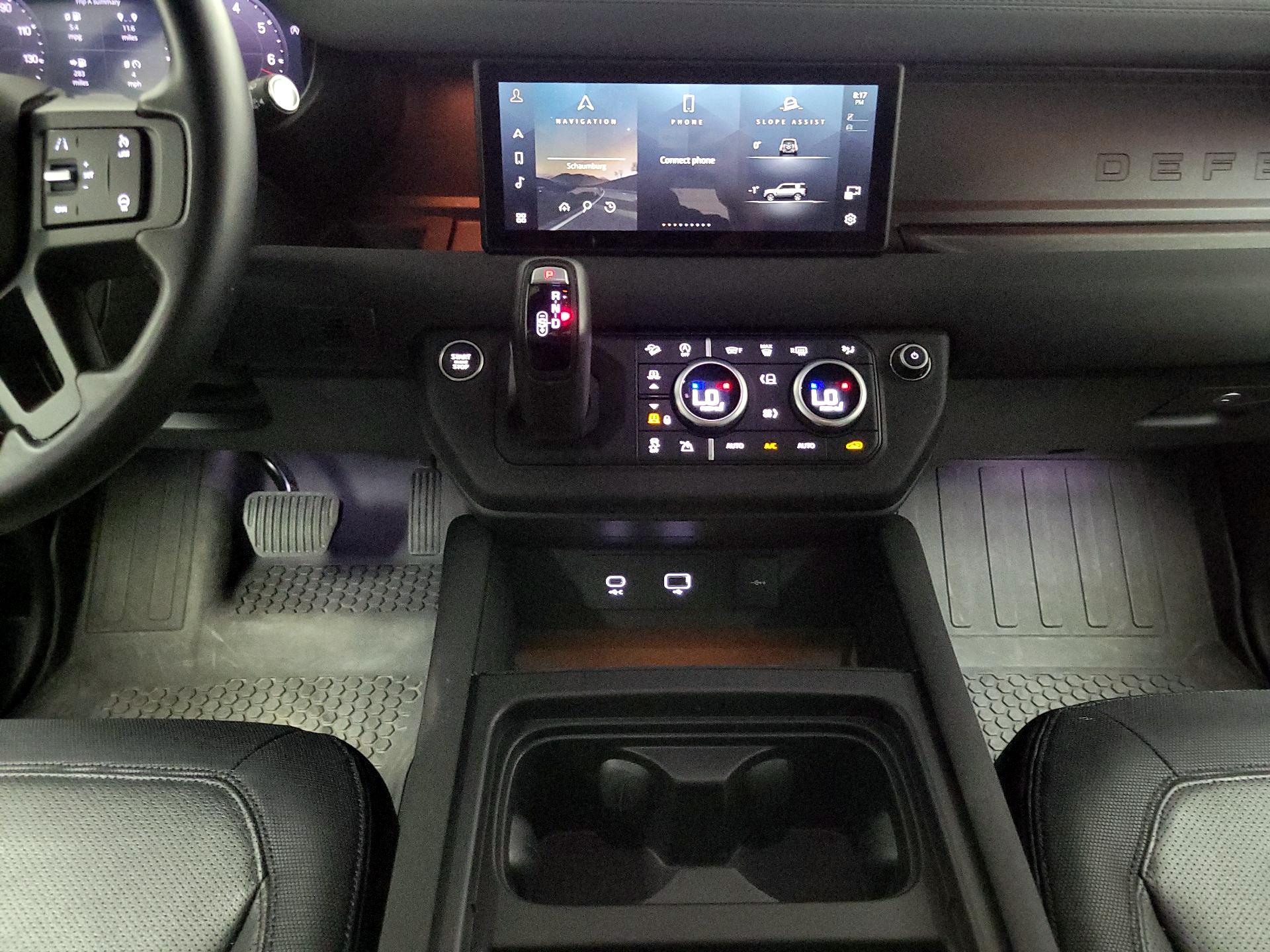Thumbnail: 2023 Land Rover Defender - 18
