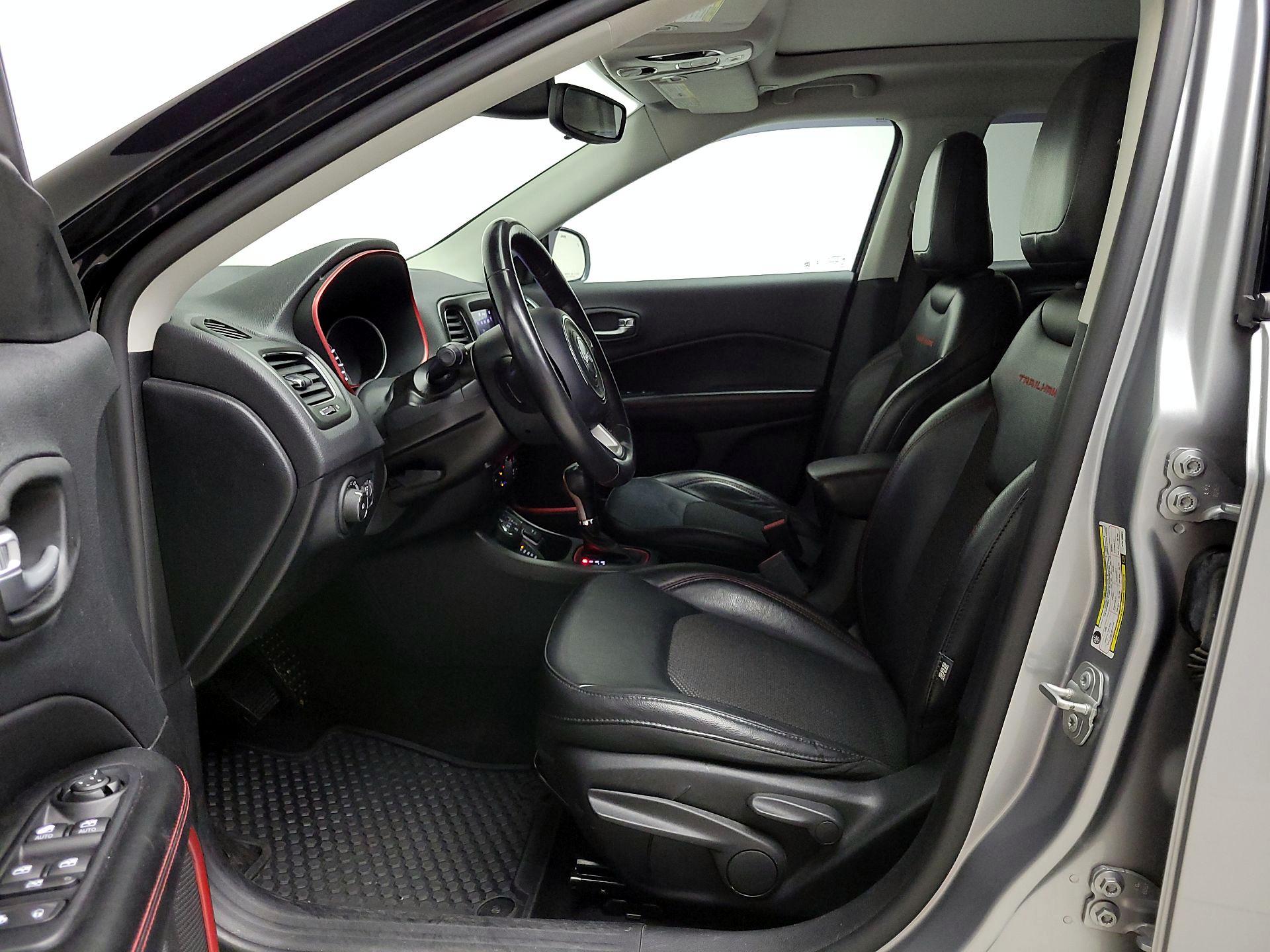Thumbnail: 2019 Jeep Compass - 11