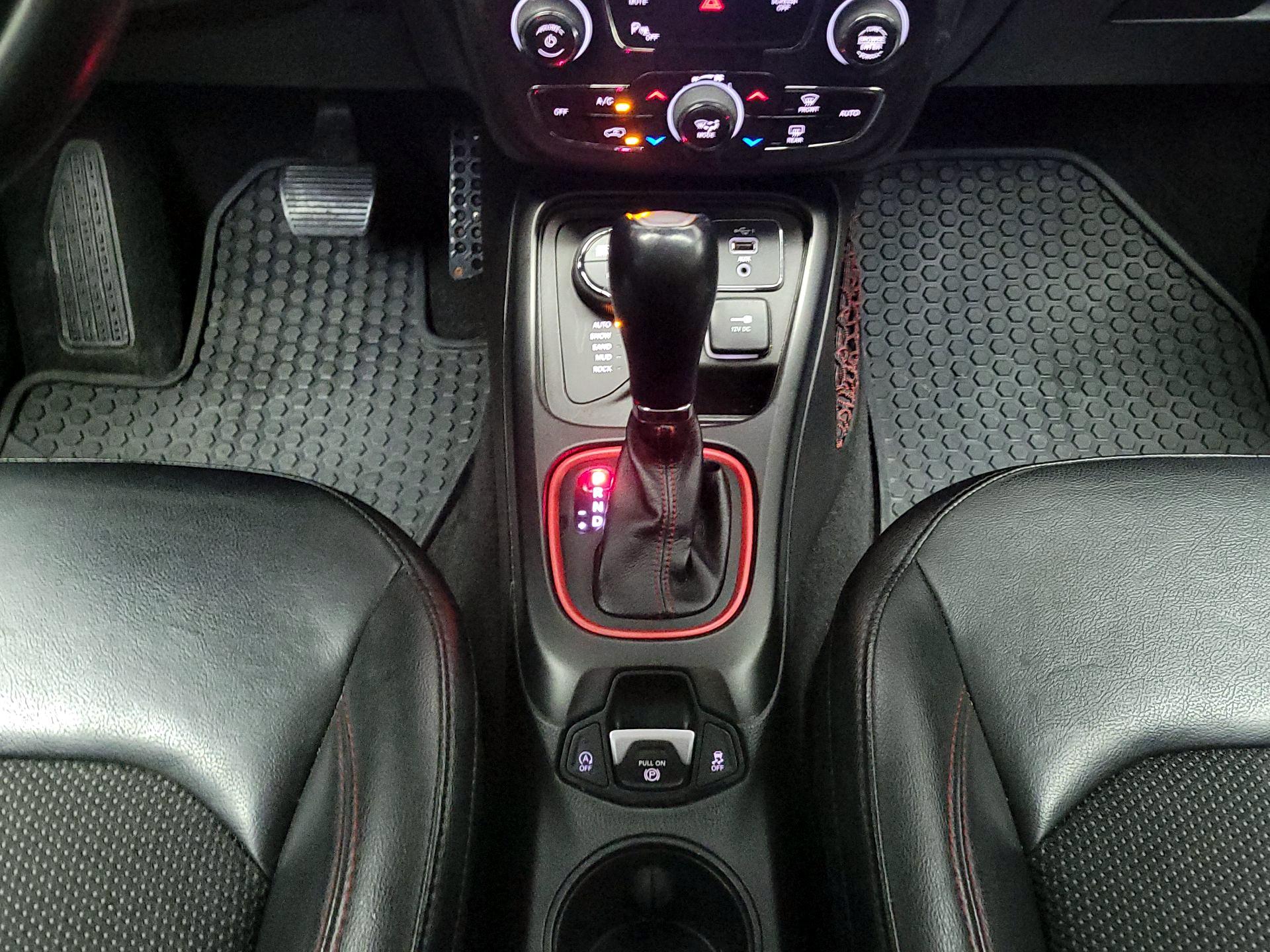 Thumbnail: 2019 Jeep Compass - 17